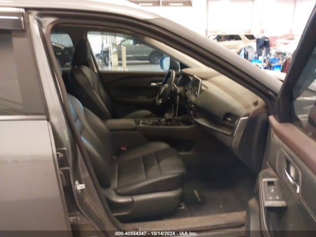 Photo 4 VIN: 5N1BT3BB3PC774943 - NISSAN ROGUE 