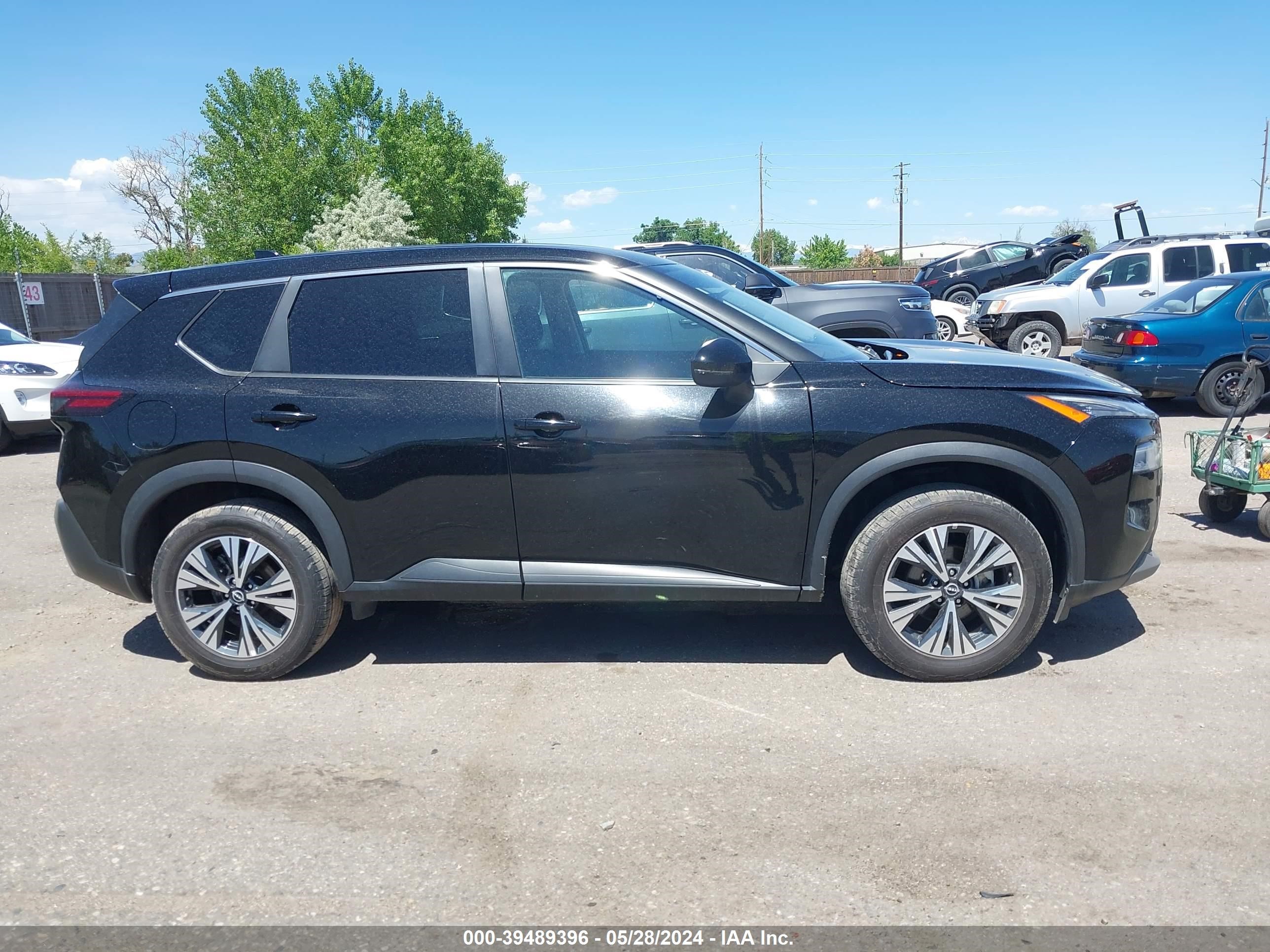 Photo 12 VIN: 5N1BT3BB4NC700377 - NISSAN ROGUE 