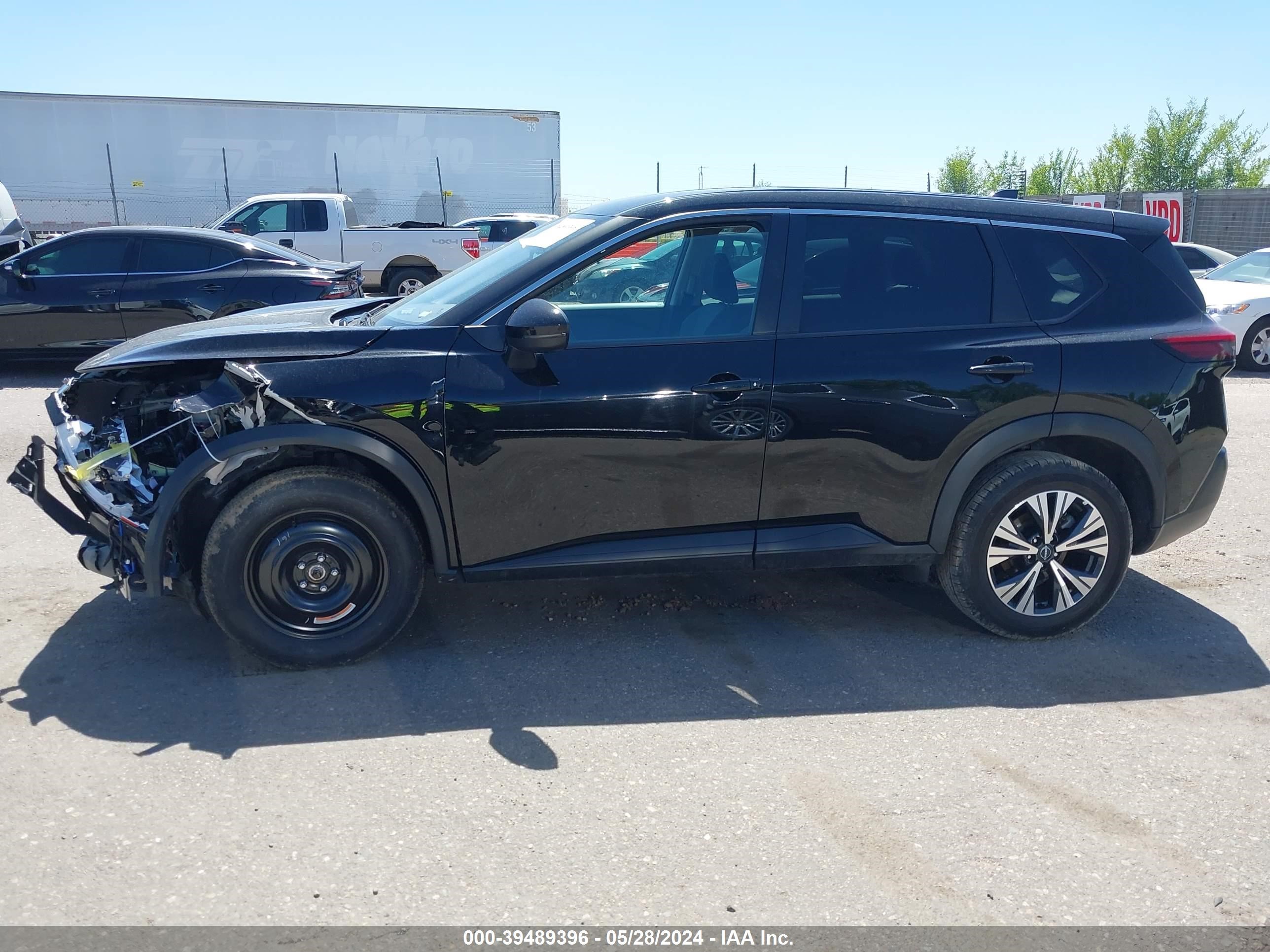 Photo 13 VIN: 5N1BT3BB4NC700377 - NISSAN ROGUE 