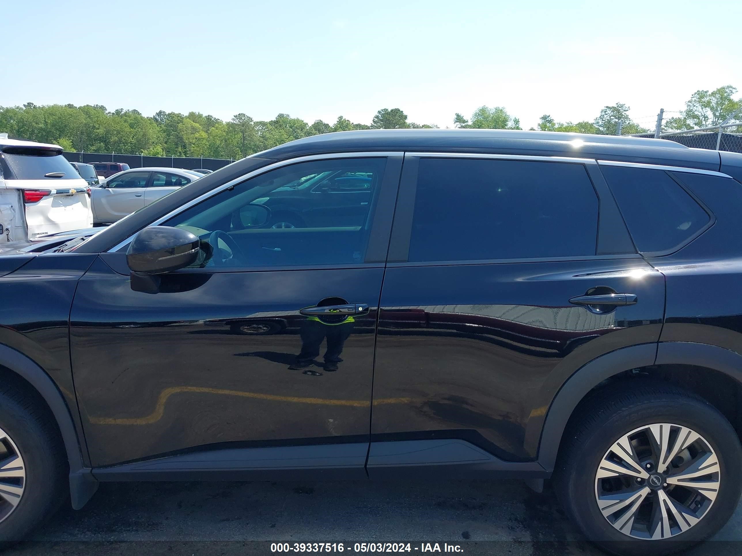 Photo 13 VIN: 5N1BT3BB4PC675421 - NISSAN ROGUE 