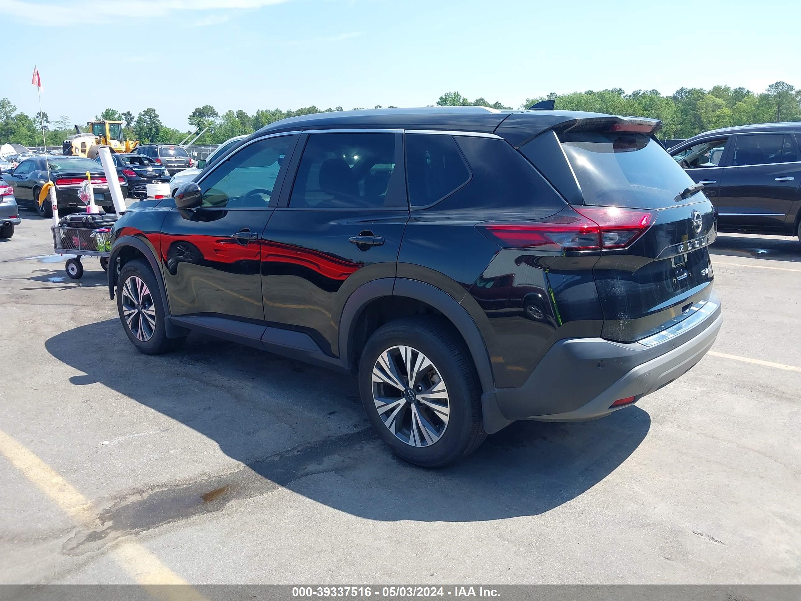 Photo 2 VIN: 5N1BT3BB4PC675421 - NISSAN ROGUE 