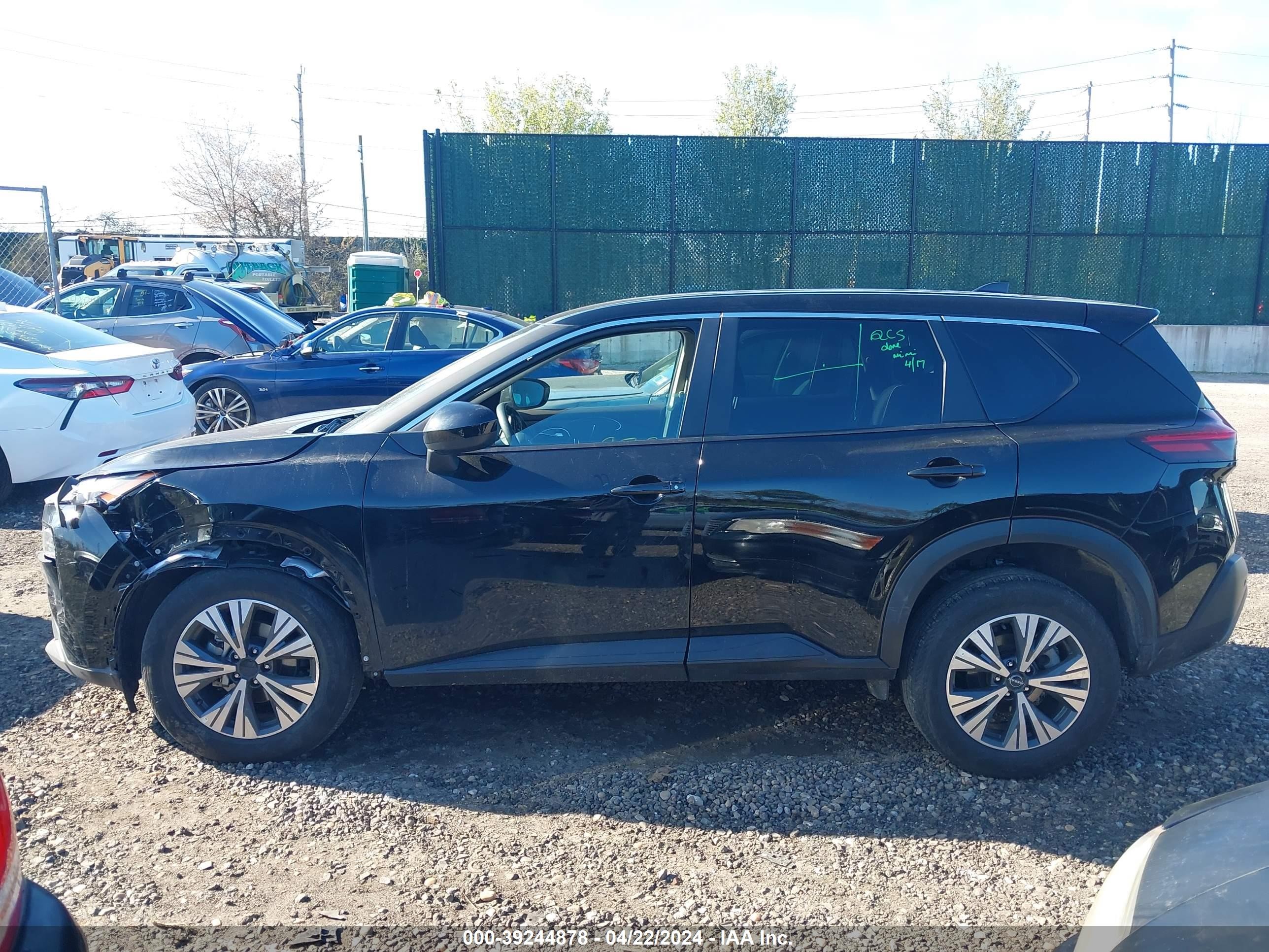 Photo 13 VIN: 5N1BT3BB4PC832932 - NISSAN ROGUE 