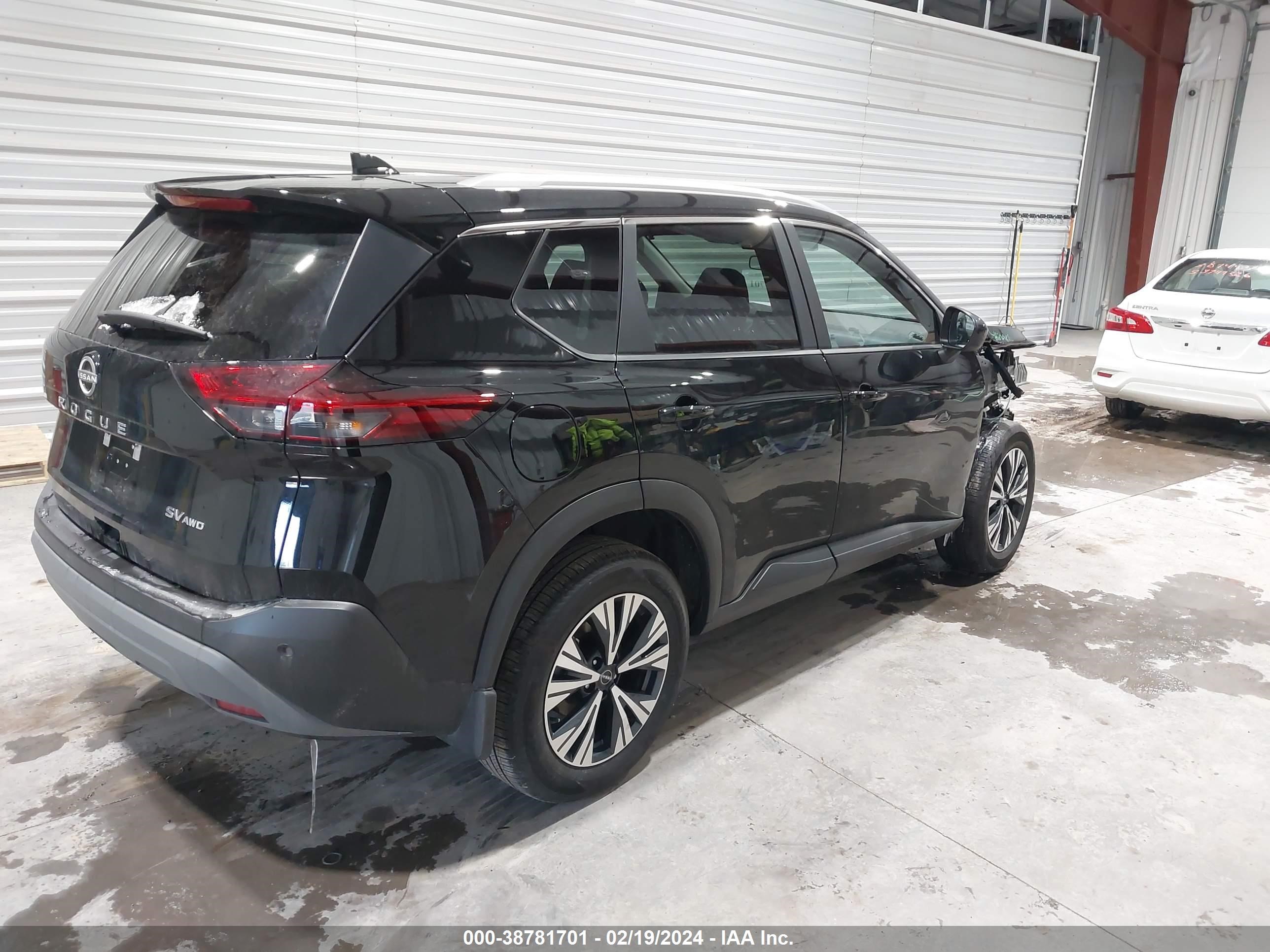 Photo 3 VIN: 5N1BT3BB4PC883797 - NISSAN ROGUE 