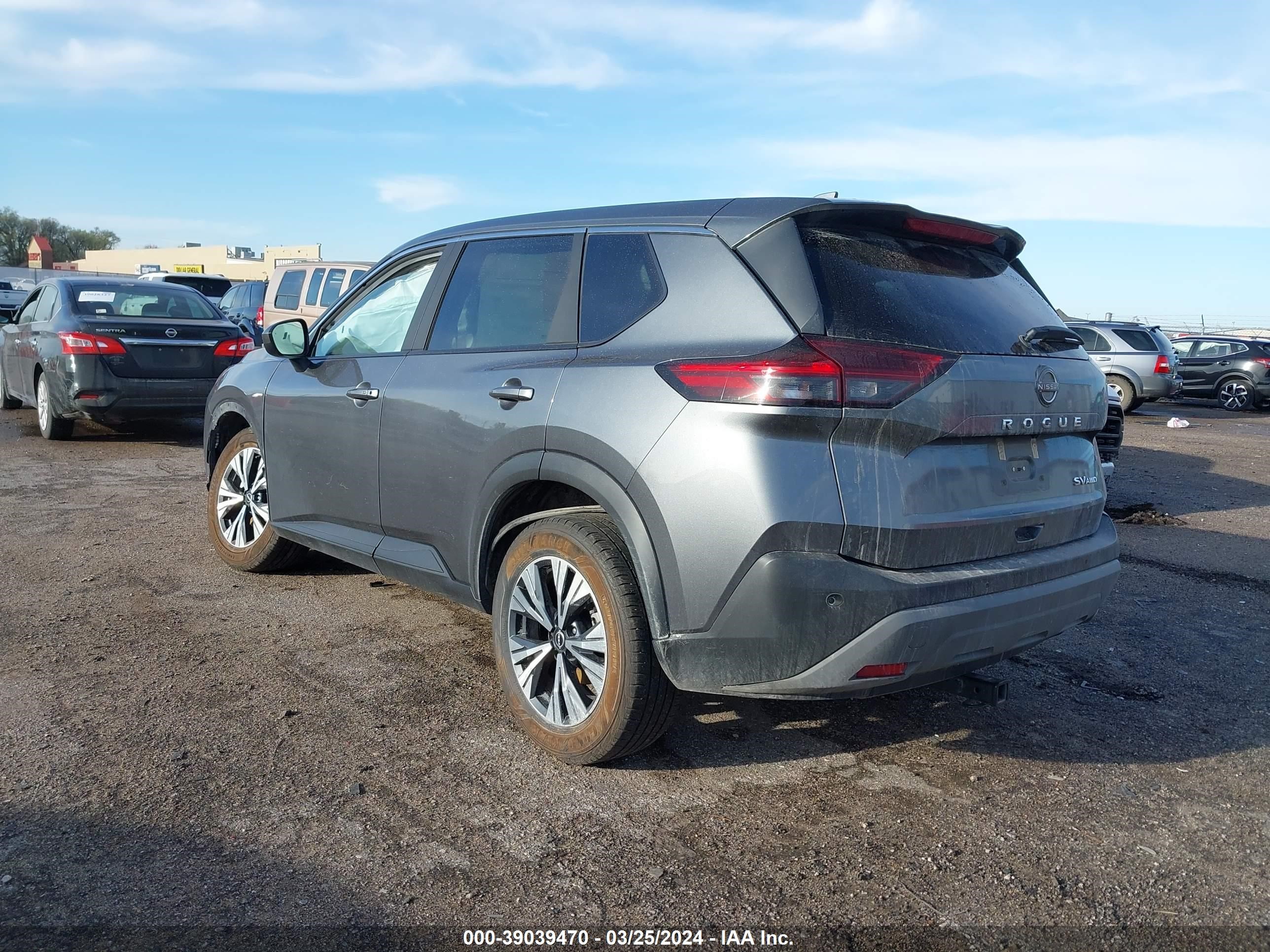 Photo 2 VIN: 5N1BT3BB5PC781456 - NISSAN ROGUE 