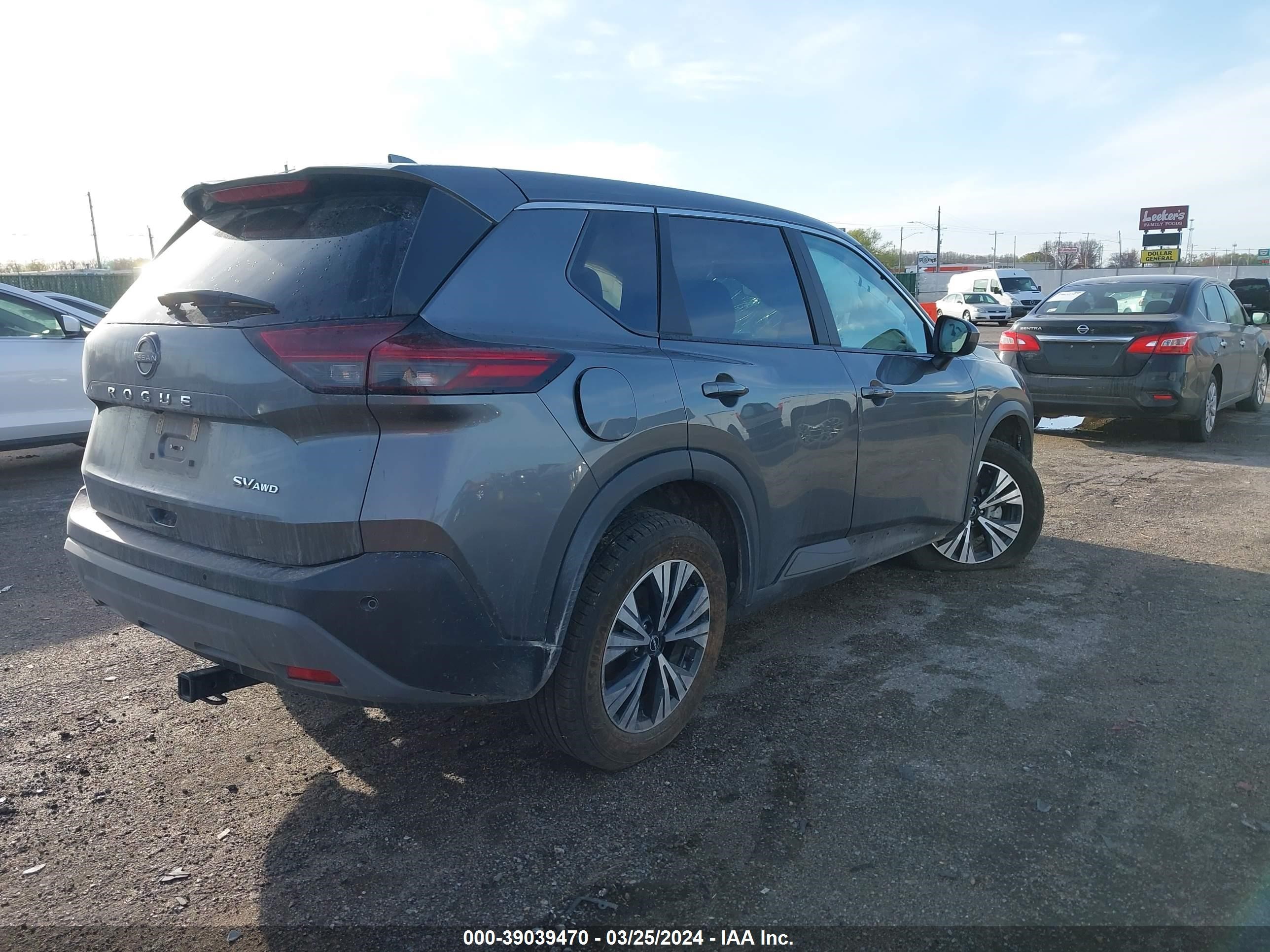 Photo 3 VIN: 5N1BT3BB5PC781456 - NISSAN ROGUE 