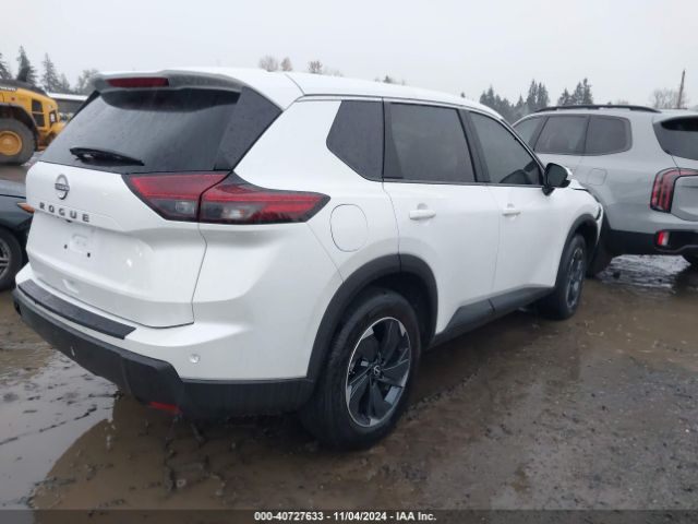 Photo 3 VIN: 5N1BT3BB5RC693834 - NISSAN ROGUE 