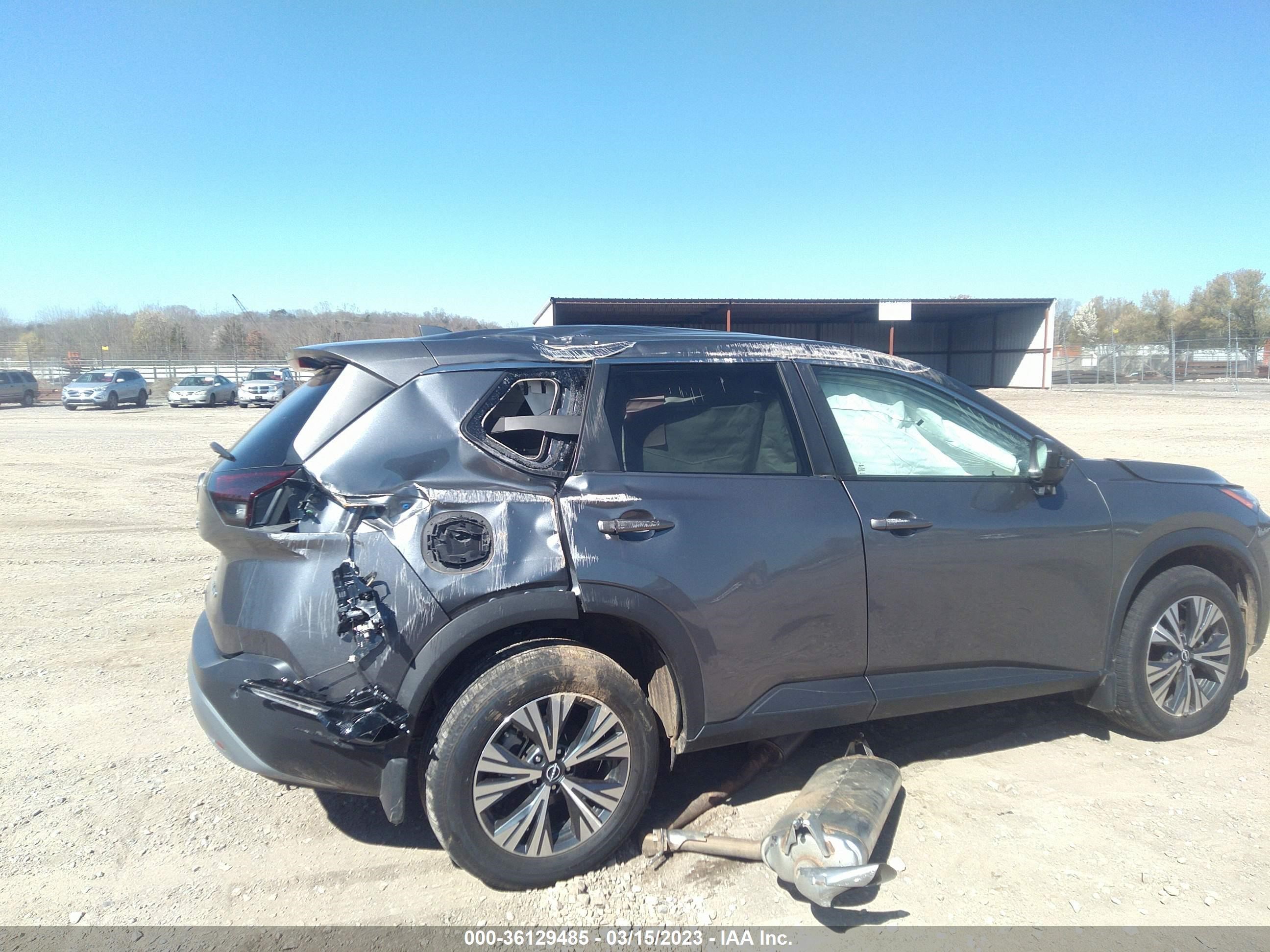 Photo 11 VIN: 5N1BT3BB6NC672176 - NISSAN ROGUE 