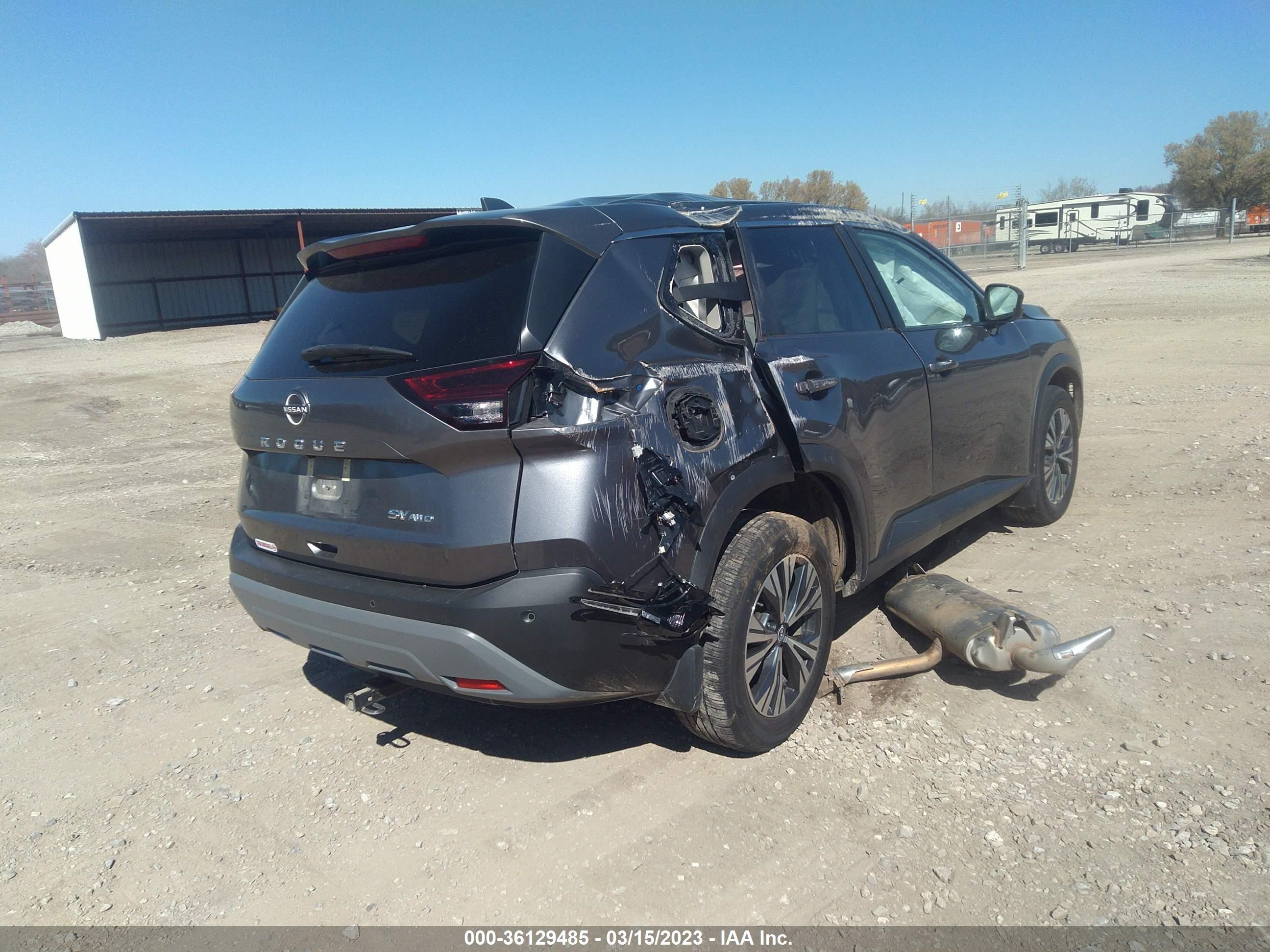 Photo 3 VIN: 5N1BT3BB6NC672176 - NISSAN ROGUE 