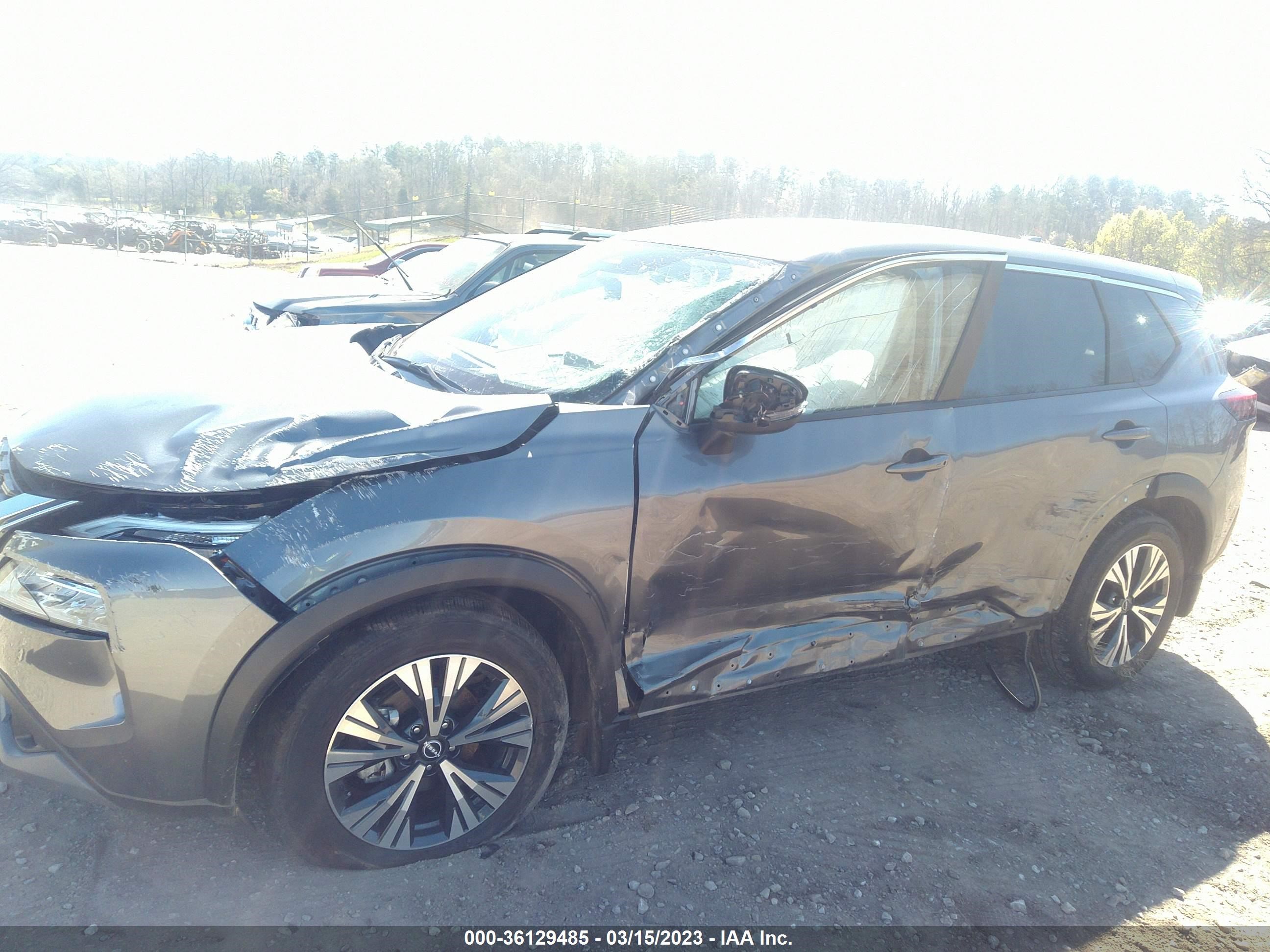 Photo 5 VIN: 5N1BT3BB6NC672176 - NISSAN ROGUE 