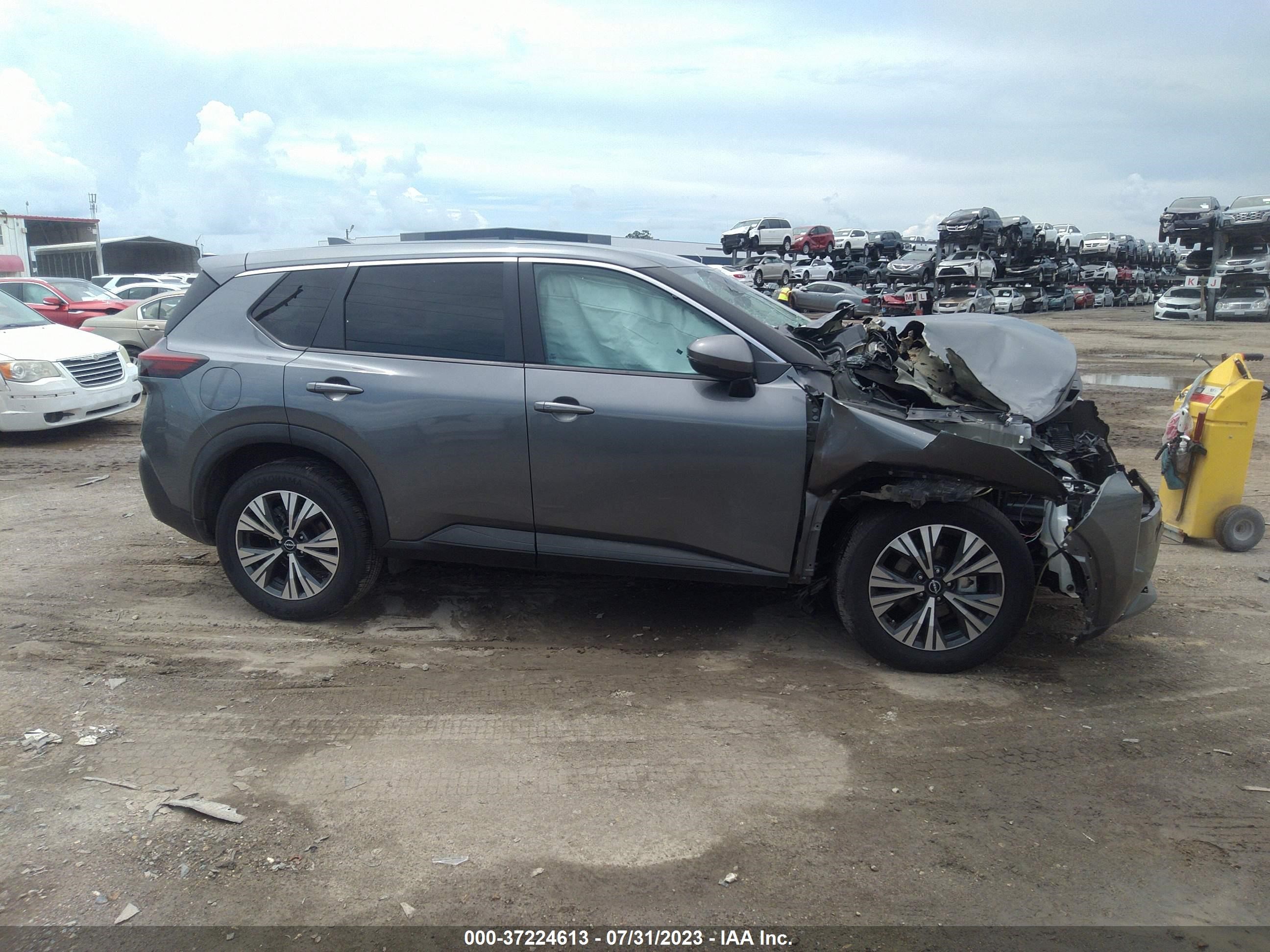 Photo 11 VIN: 5N1BT3BB7NC677595 - NISSAN ROGUE 