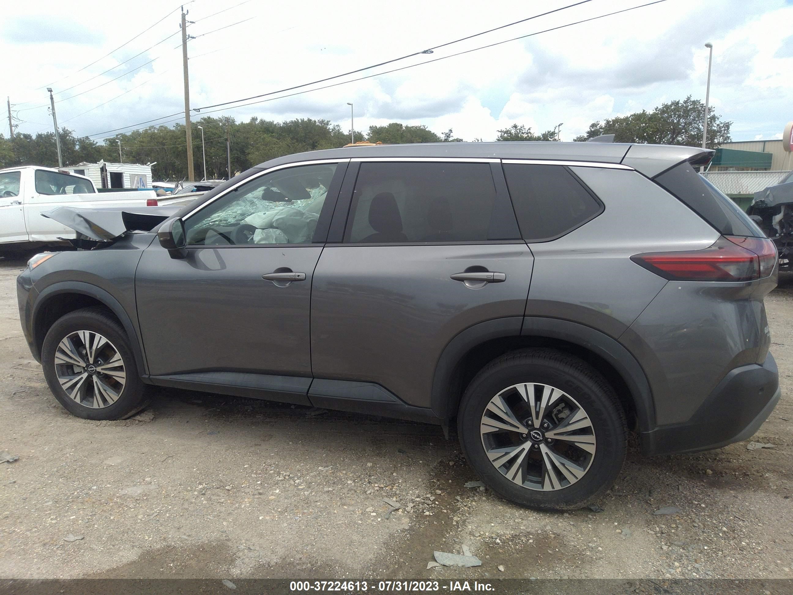 Photo 12 VIN: 5N1BT3BB7NC677595 - NISSAN ROGUE 