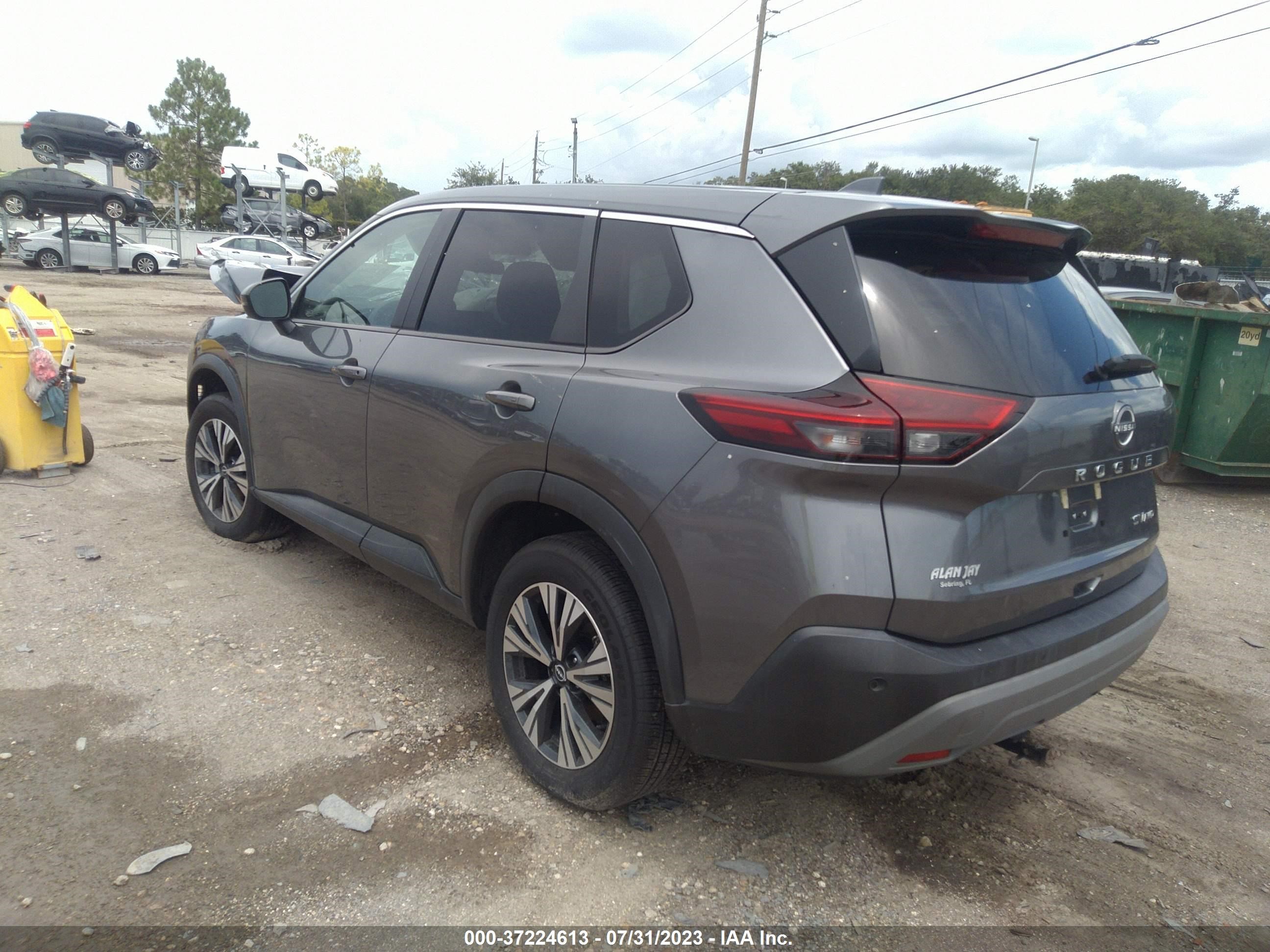 Photo 2 VIN: 5N1BT3BB7NC677595 - NISSAN ROGUE 