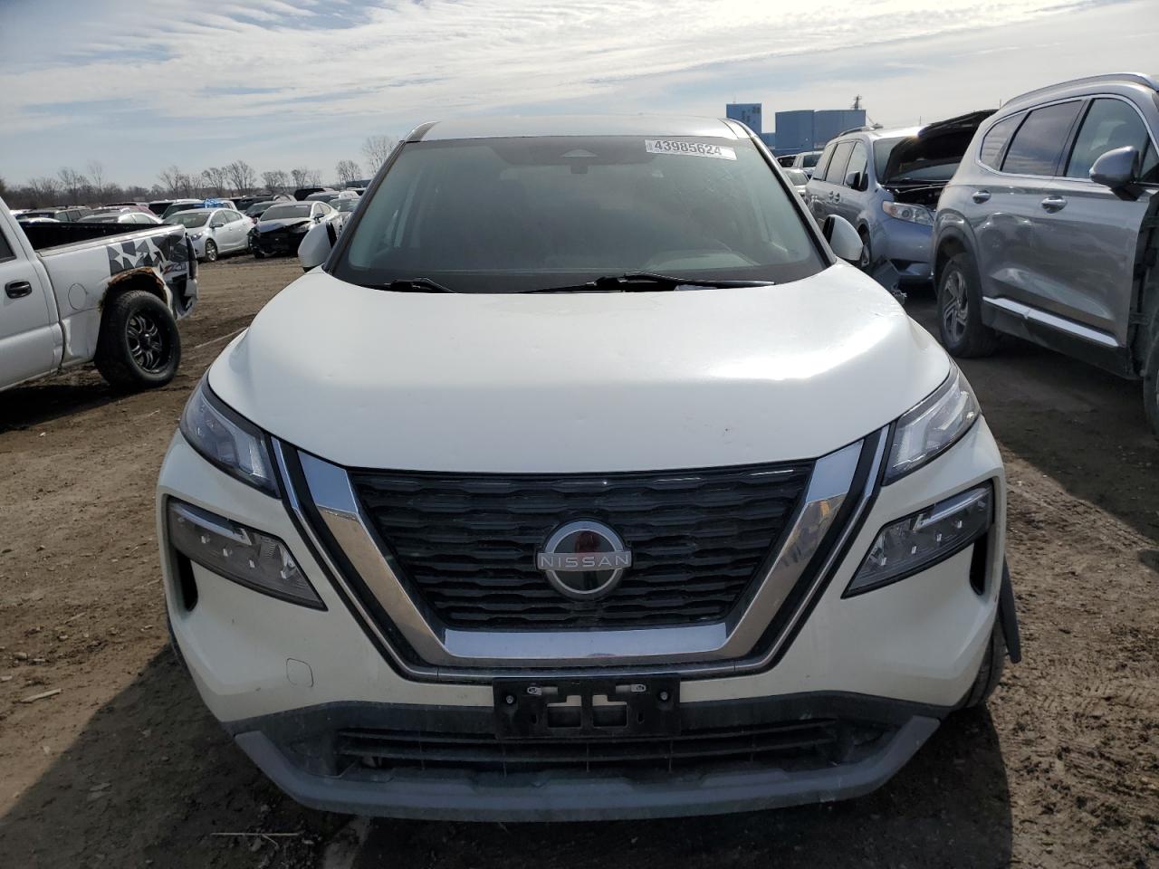 Photo 4 VIN: 5N1BT3BB7NC686460 - NISSAN ROGUE 