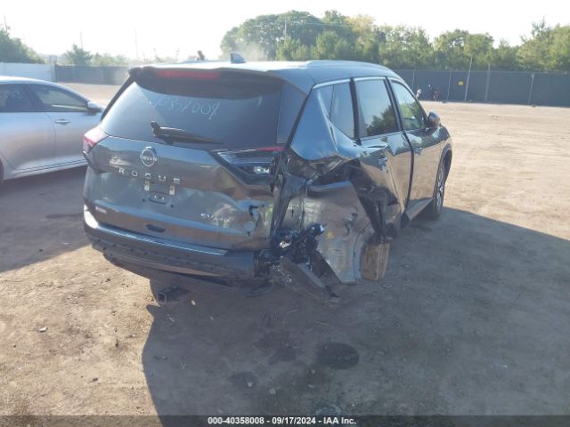 Photo 3 VIN: 5N1BT3BB7NC722910 - NISSAN ROGUE 