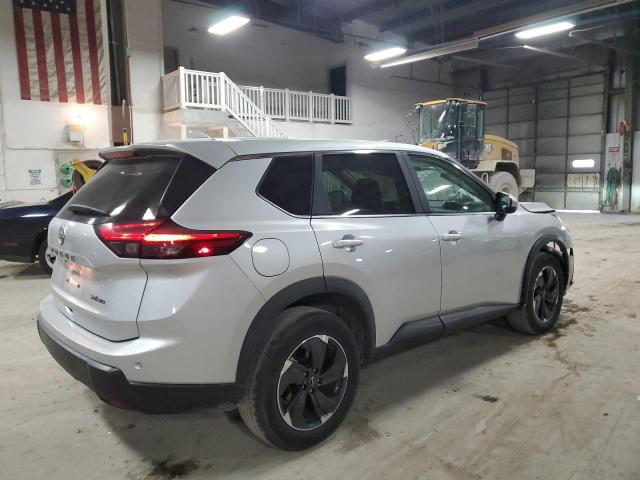 Photo 2 VIN: 5N1BT3BB7RC723819 - NISSAN ROGUE SV 