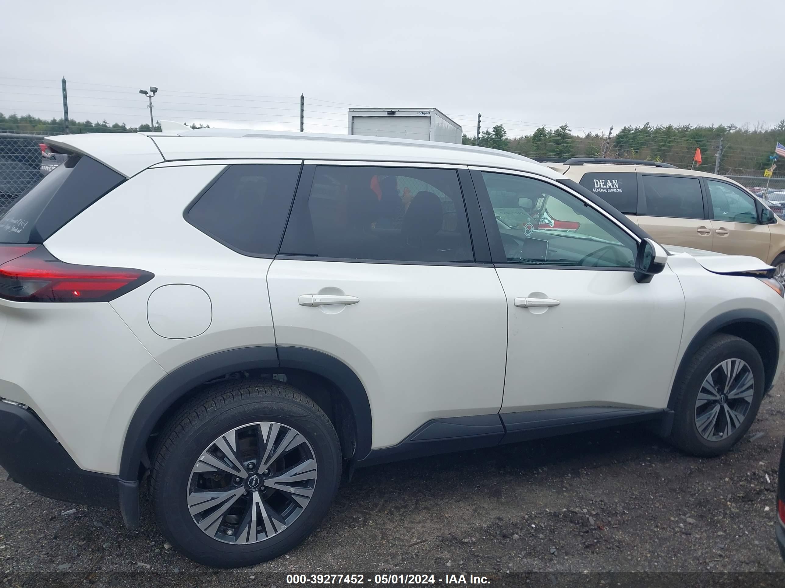 Photo 12 VIN: 5N1BT3BB8PC759175 - NISSAN ROGUE 