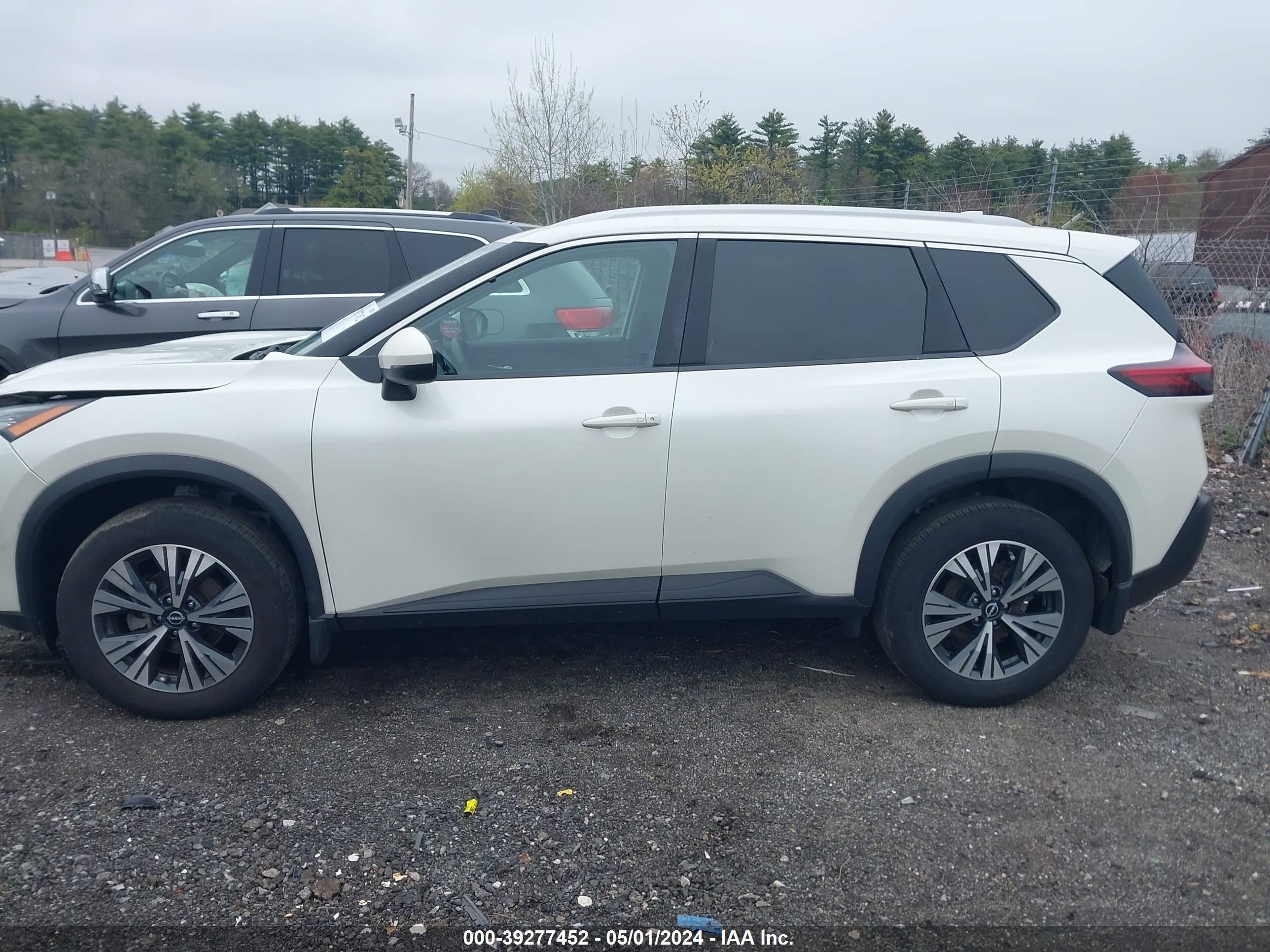 Photo 13 VIN: 5N1BT3BB8PC759175 - NISSAN ROGUE 