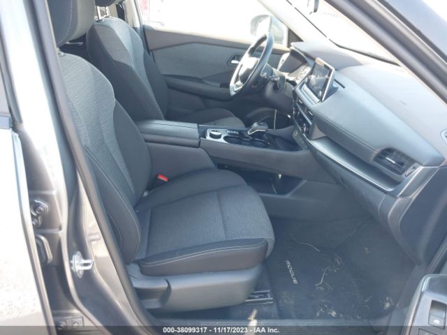 Photo 4 VIN: 5N1BT3BB8PC778759 - NISSAN ROGUE 