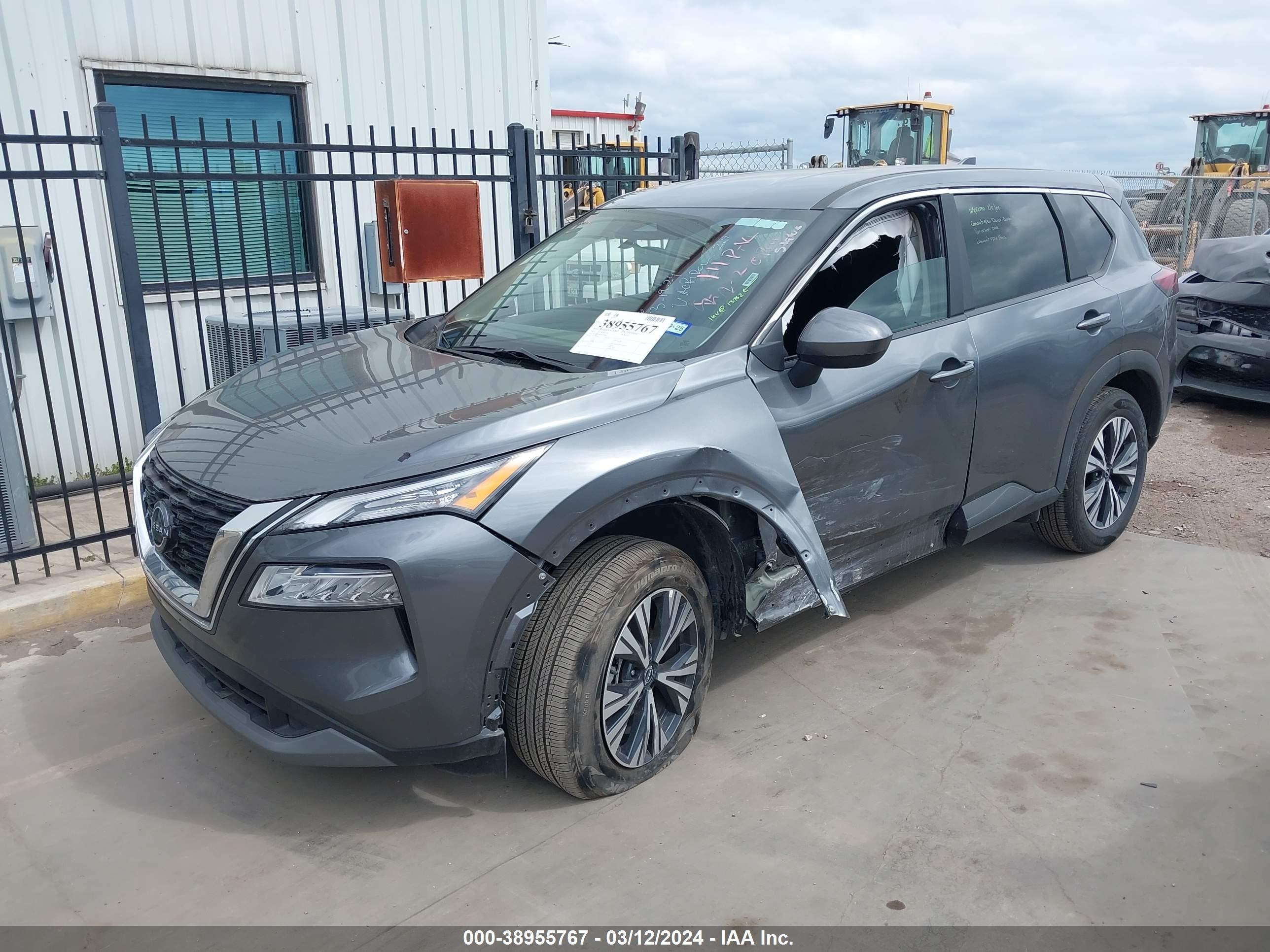 Photo 1 VIN: 5N1BT3BB8PC902884 - NISSAN ROGUE 