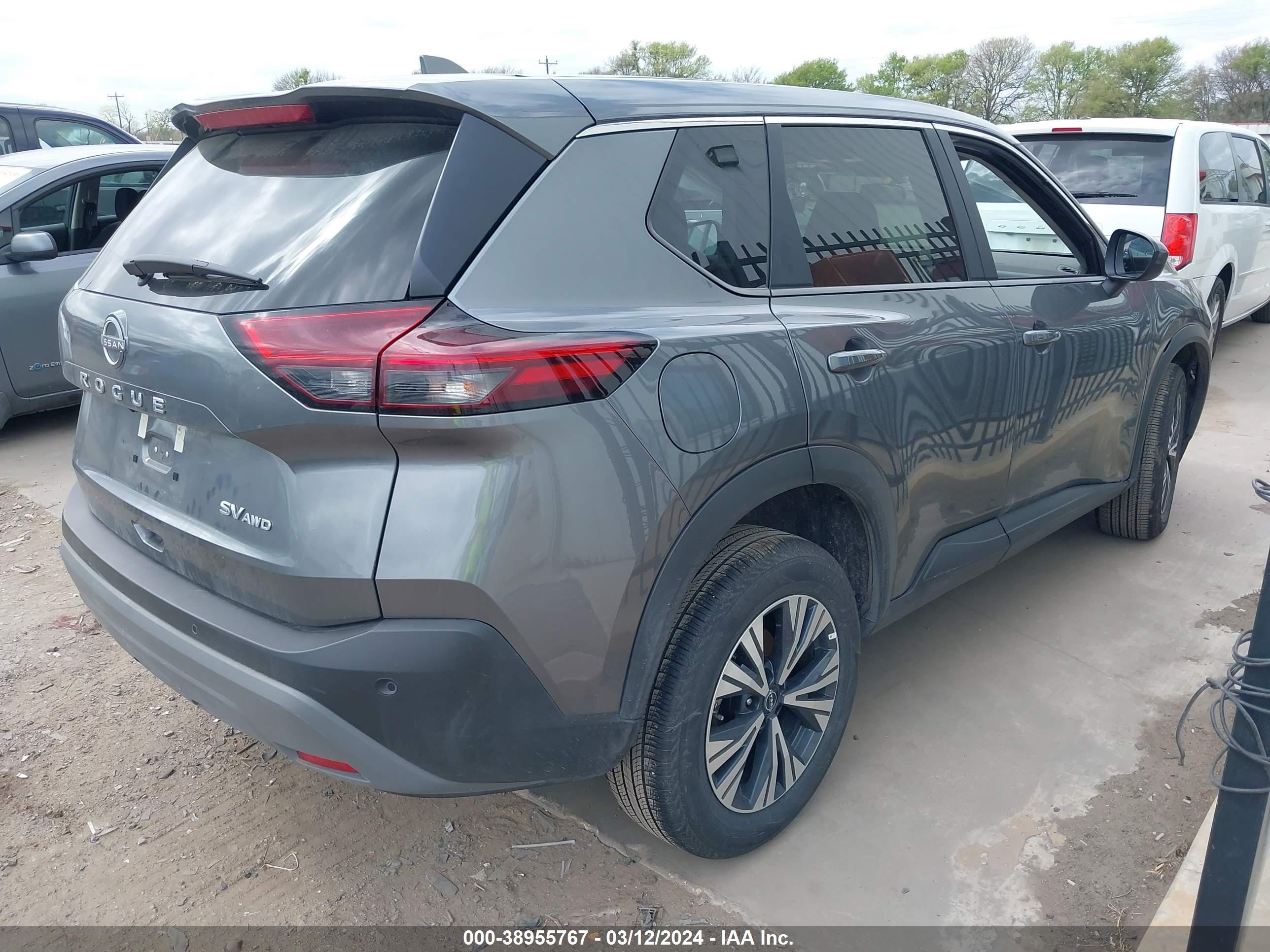 Photo 3 VIN: 5N1BT3BB8PC902884 - NISSAN ROGUE 