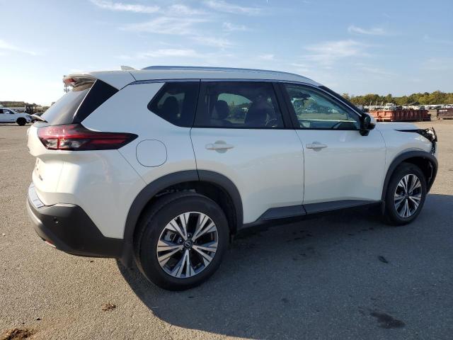 Photo 2 VIN: 5N1BT3BB9PC674698 - NISSAN ROGUE SV 