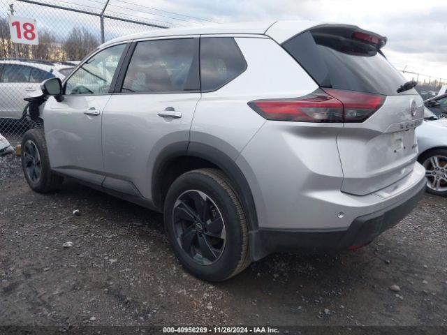 Photo 2 VIN: 5N1BT3BB9RC738886 - NISSAN ROGUE 