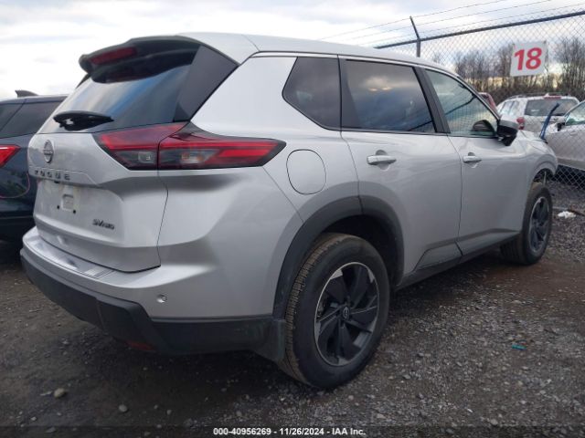 Photo 3 VIN: 5N1BT3BB9RC738886 - NISSAN ROGUE 