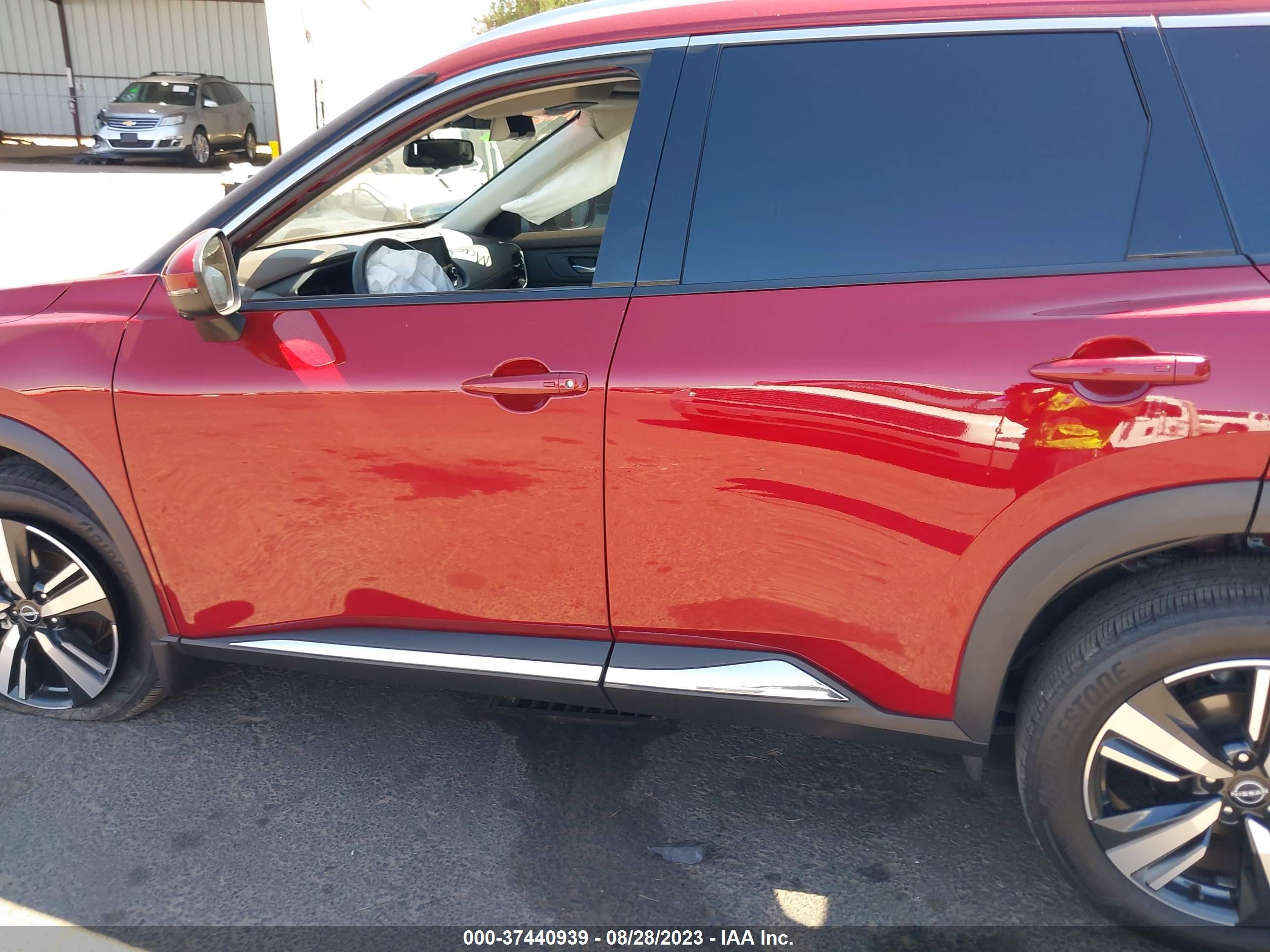 Photo 13 VIN: 5N1BT3CA1NC691398 - NISSAN ROGUE 