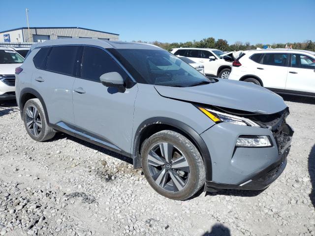 Photo 3 VIN: 5N1BT3CA4PC847677 - NISSAN ROGUE SL 