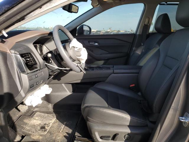 Photo 6 VIN: 5N1BT3CA6PC685096 - NISSAN ROGUE 