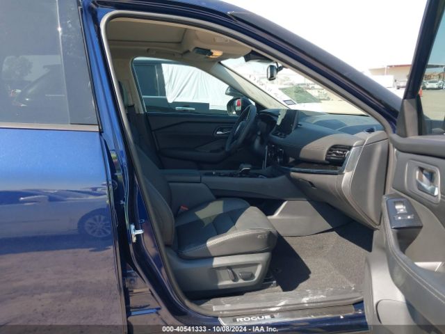 Photo 4 VIN: 5N1BT3CA6RC709917 - NISSAN ROGUE 