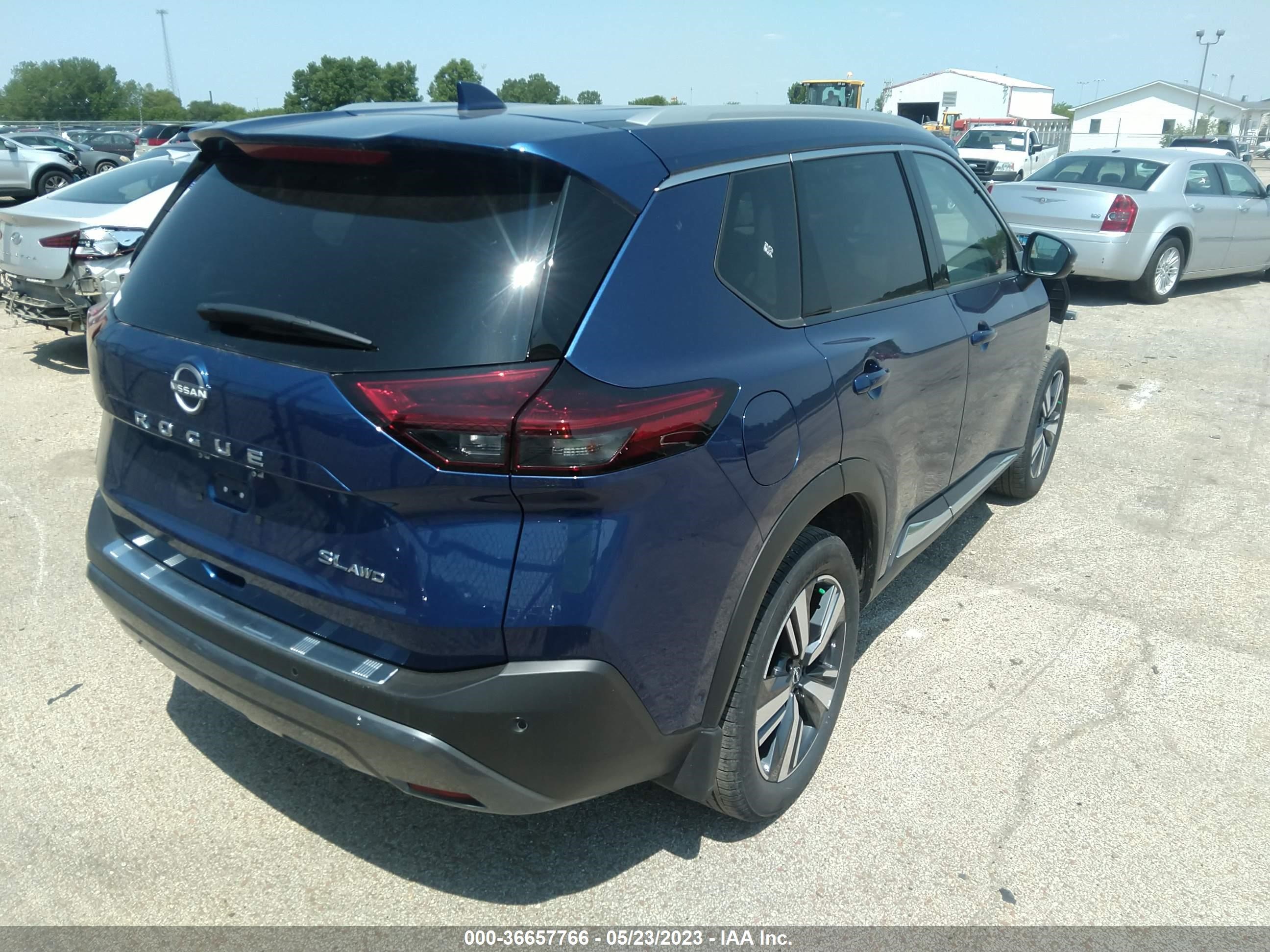 Photo 3 VIN: 5N1BT3CB8PC749471 - NISSAN ROGUE 