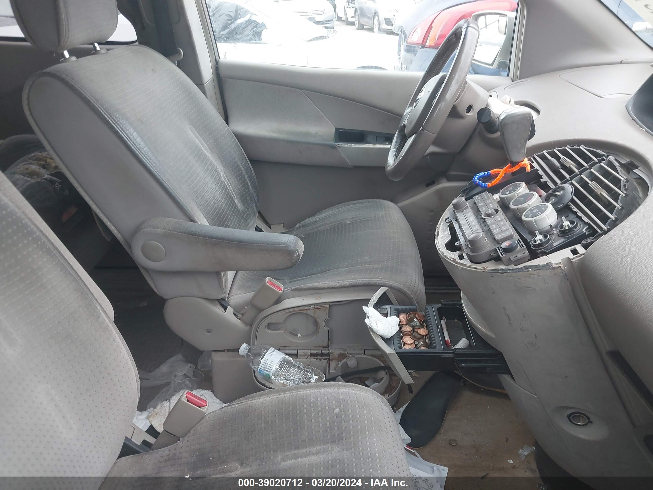 Photo 4 VIN: 5N1BV28U84N327344 - NISSAN QUEST 