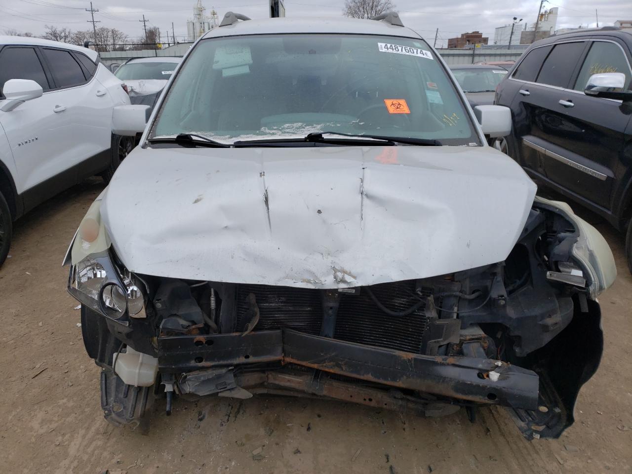 Photo 4 VIN: 5N1BV28UX4N367182 - NISSAN QUEST 