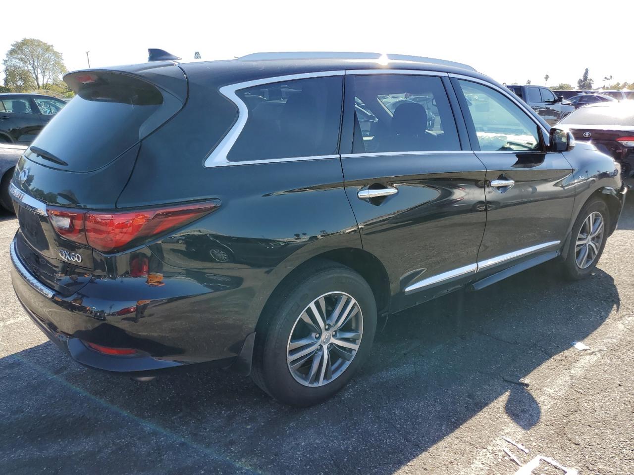 Photo 2 VIN: 5N1DL0MN1LC507731 - INFINITI QX60 