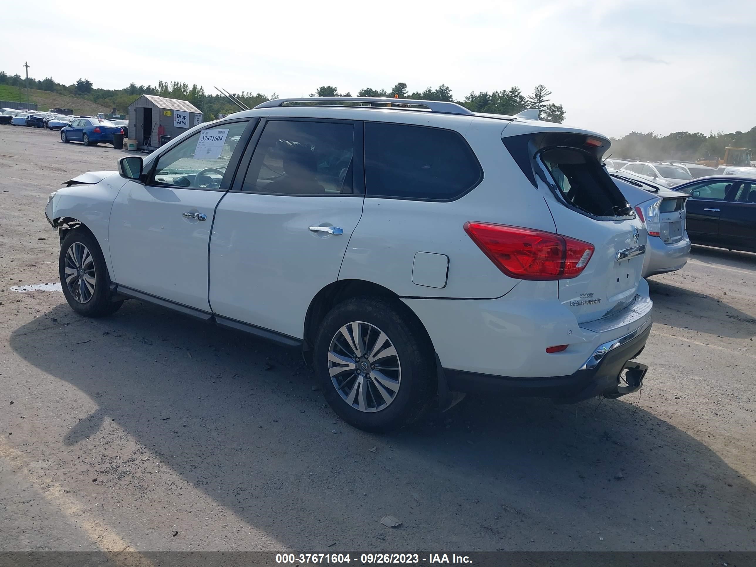 Photo 2 VIN: 5N1DR2AM4LC634897 - NISSAN PATHFINDER 