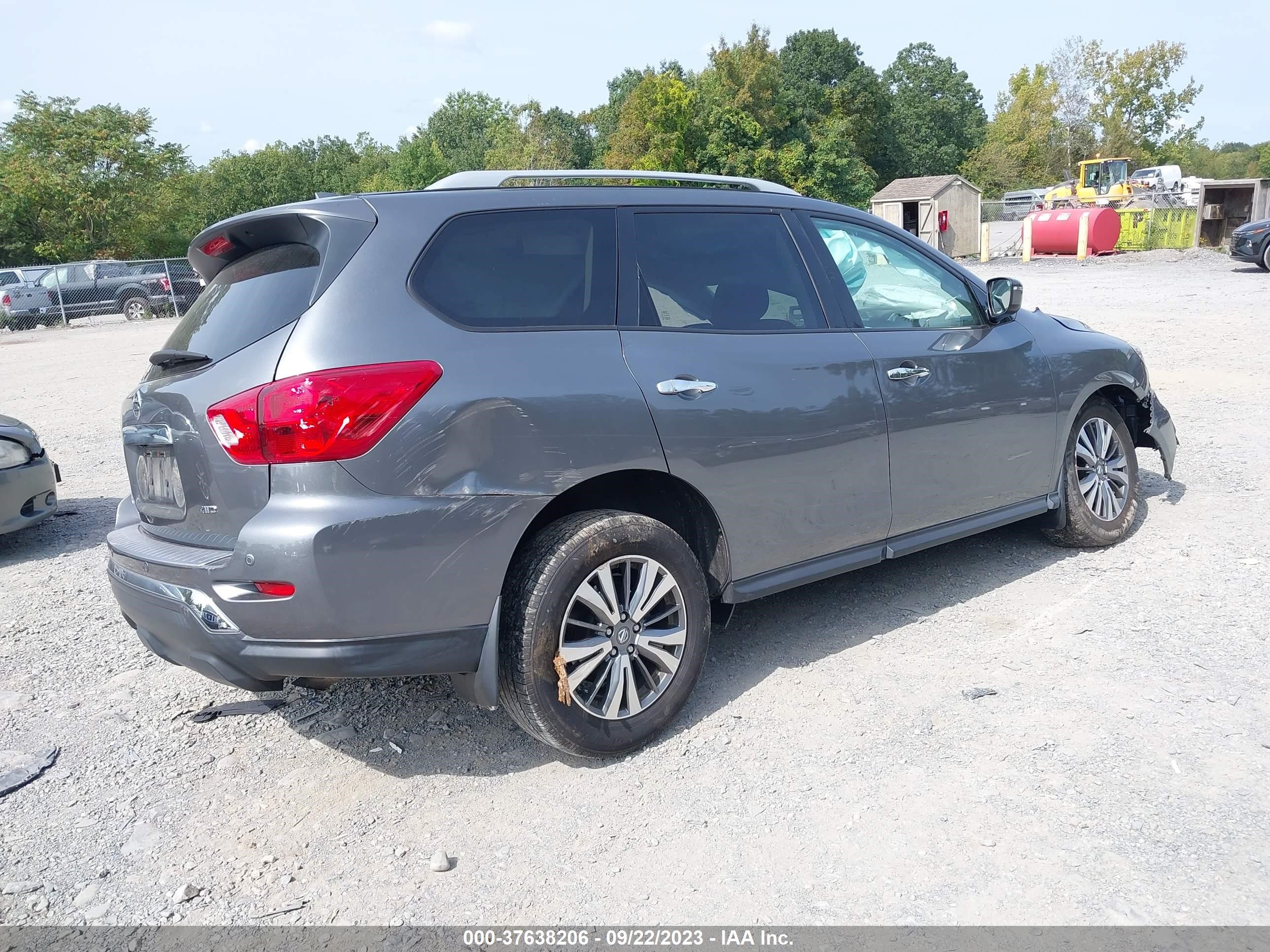 Photo 3 VIN: 5N1DR2AM4LC638822 - NISSAN PATHFINDER 