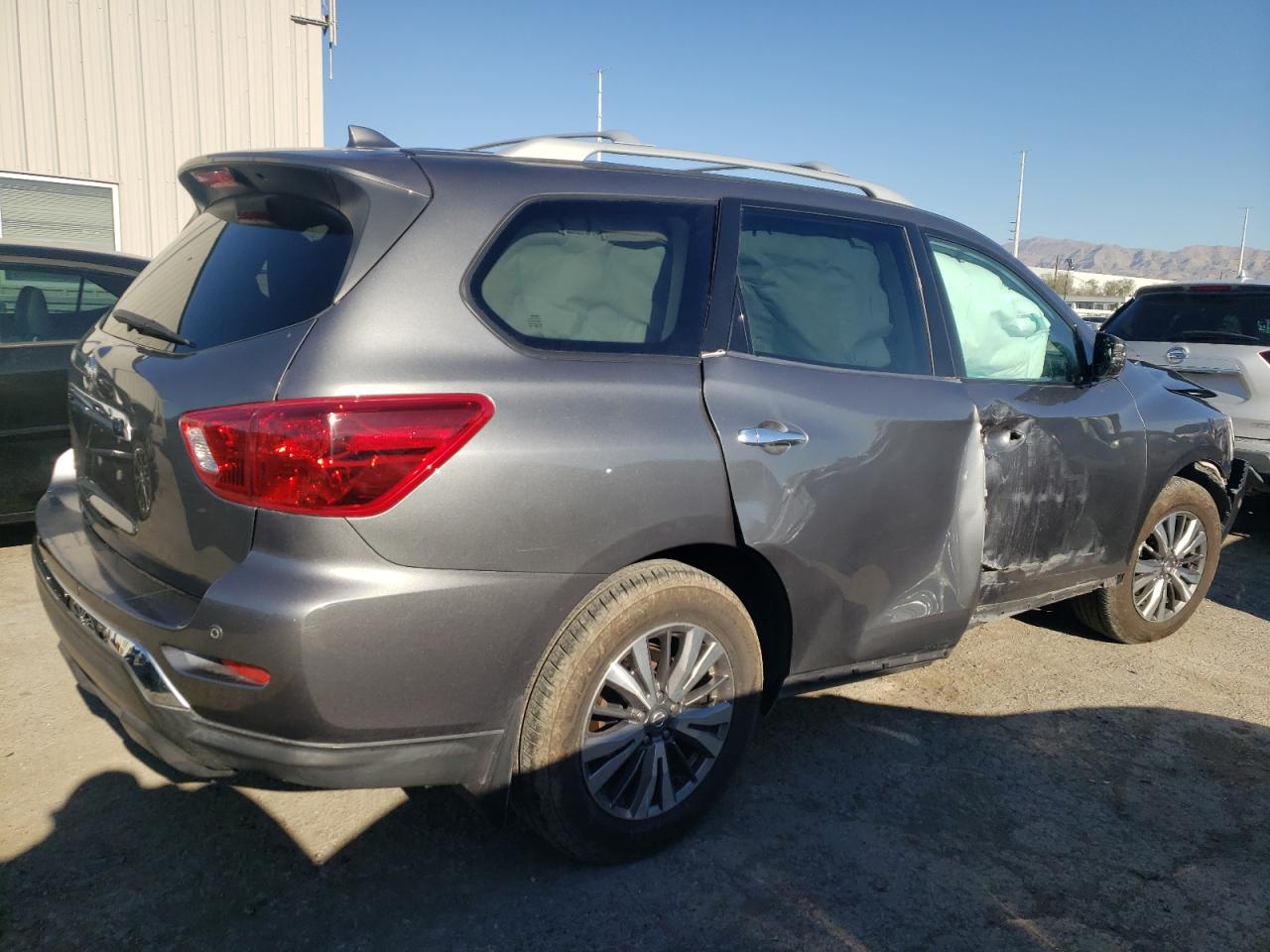 Photo 2 VIN: 5N1DR2AN9LC613763 - NISSAN PATHFINDER 