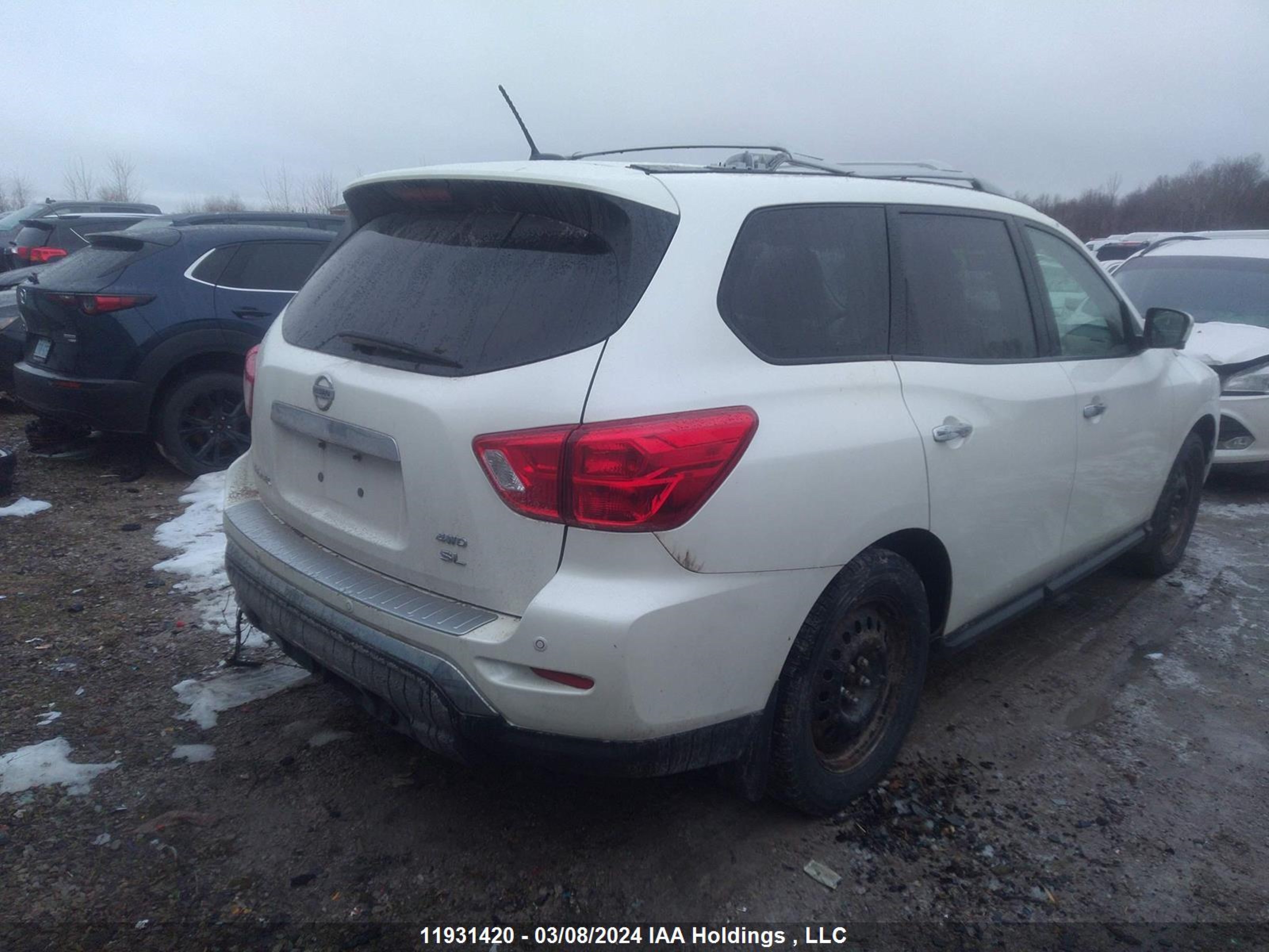 Photo 3 VIN: 5N1DR2MM0HC687566 - NISSAN PATHFINDER 