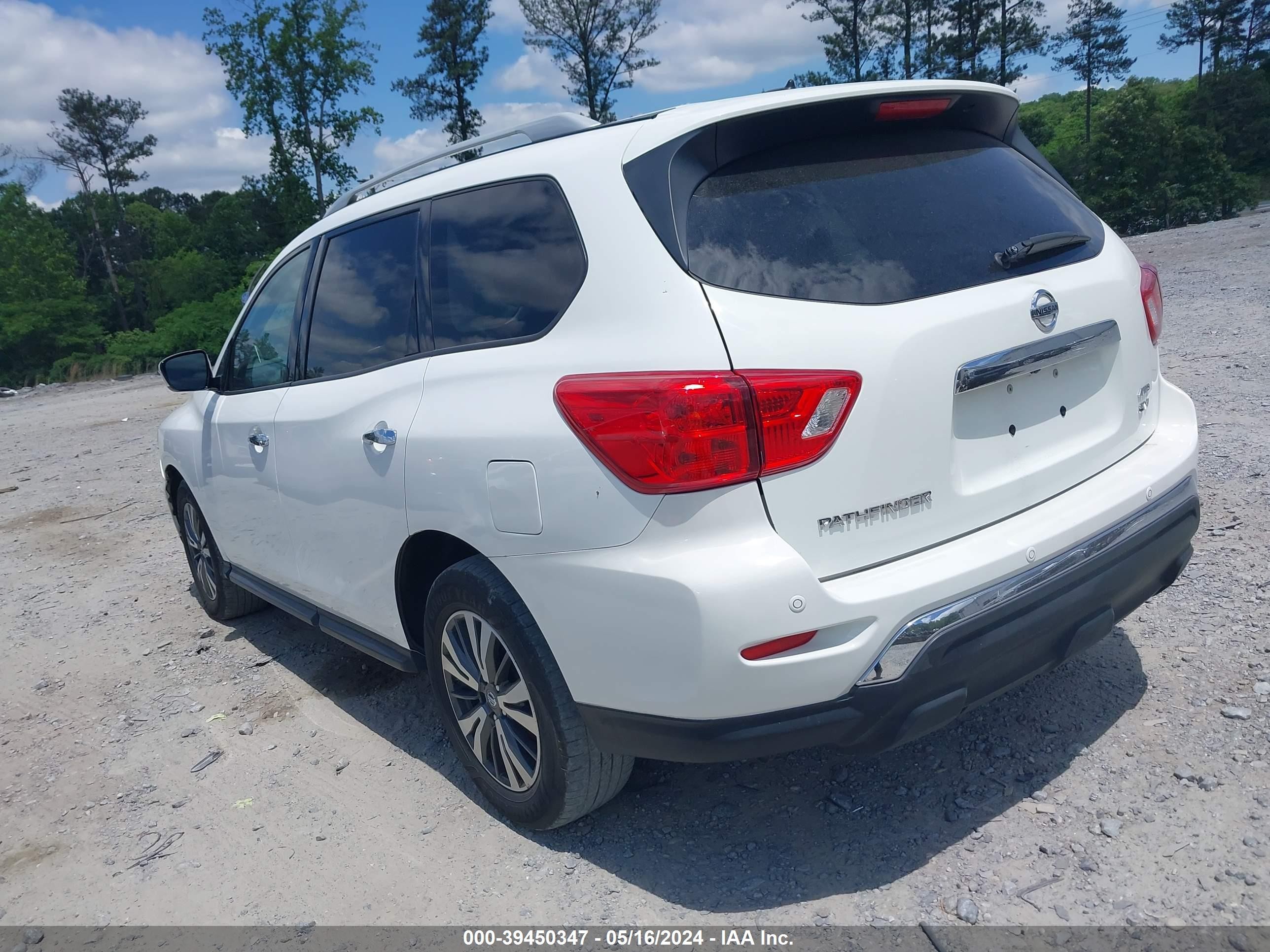 Photo 2 VIN: 5N1DR2MM3HC626311 - NISSAN PATHFINDER 