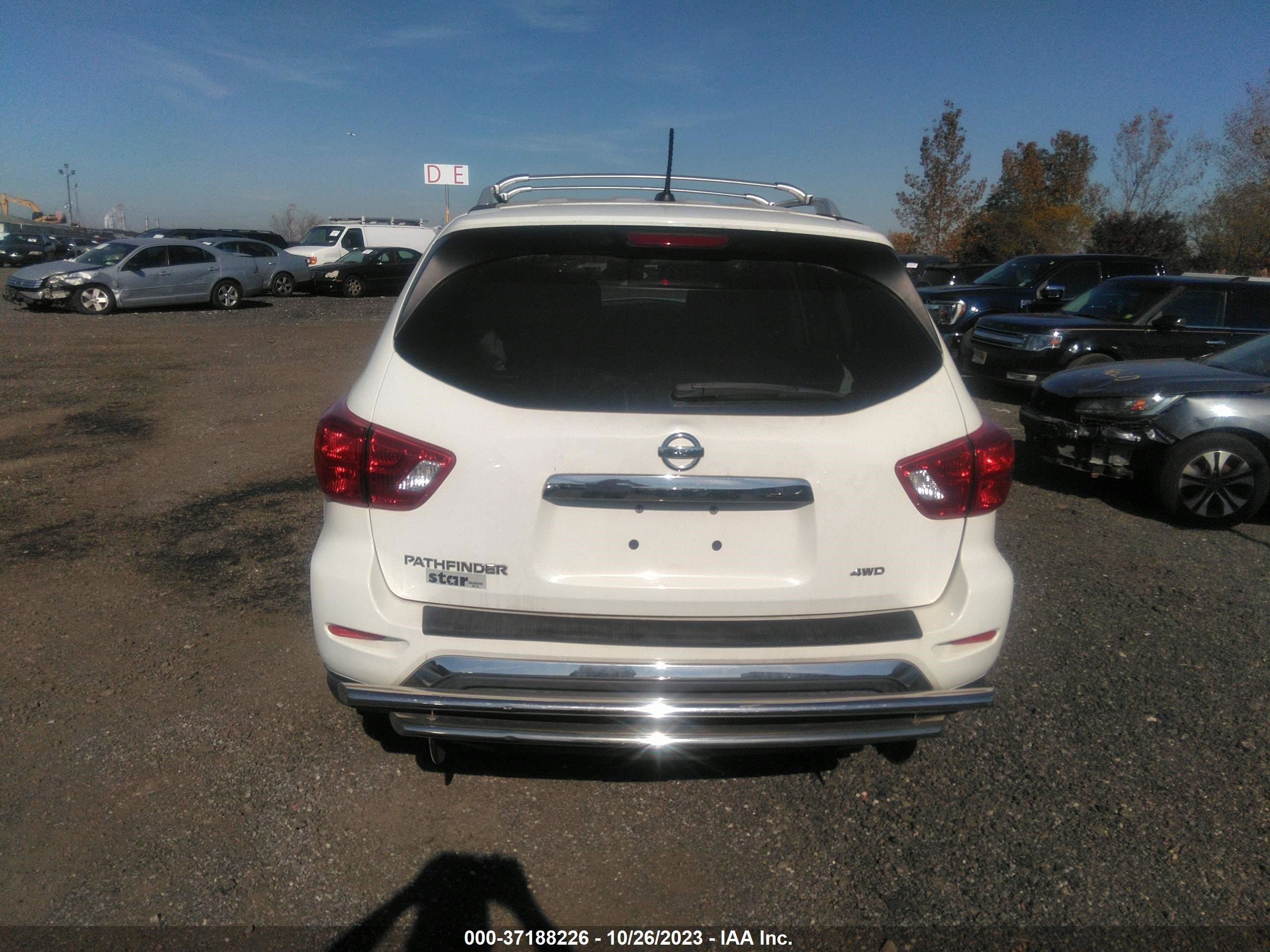 Photo 14 VIN: 5N1DR2MM3JC635337 - NISSAN PATHFINDER 