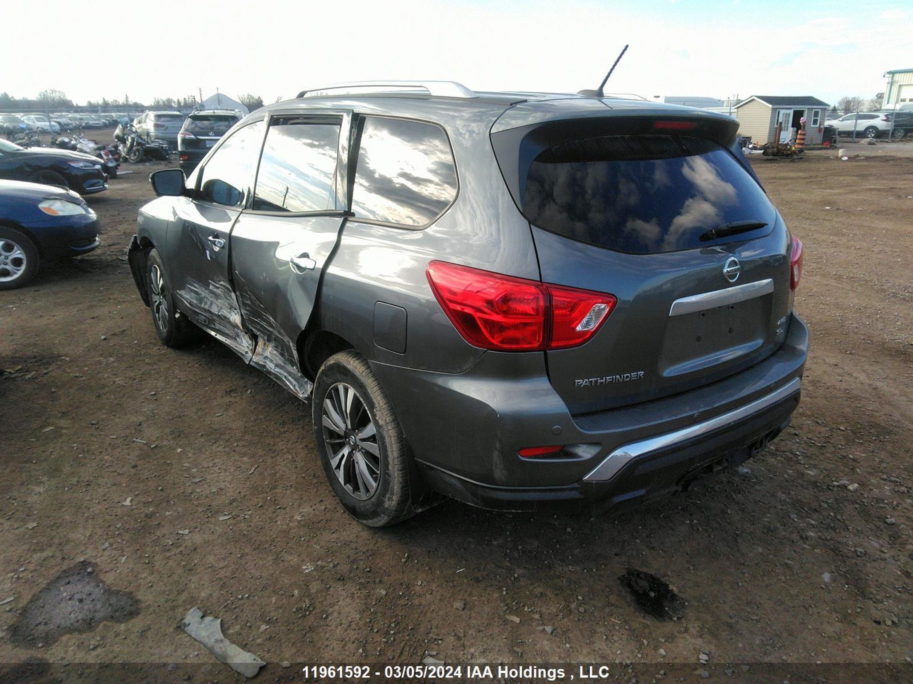 Photo 2 VIN: 5N1DR2MM4HC691104 - NISSAN PATHFINDER 