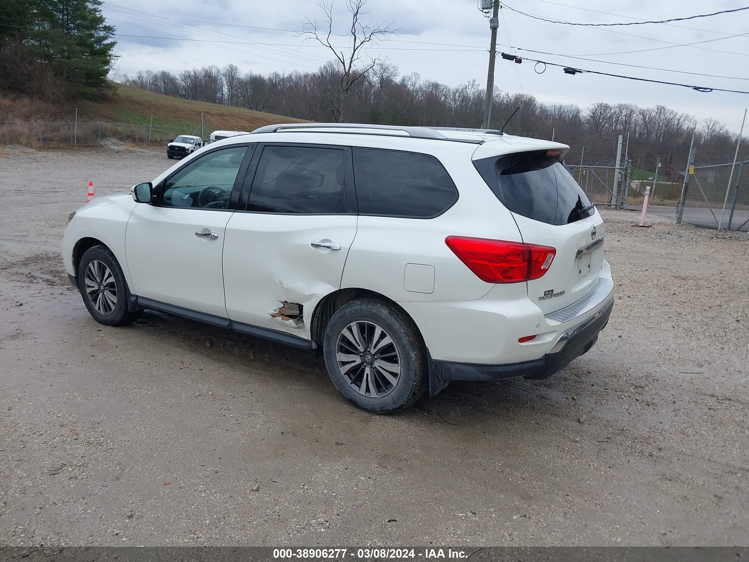 Photo 2 VIN: 5N1DR2MM6JC604339 - NISSAN PATHFINDER 