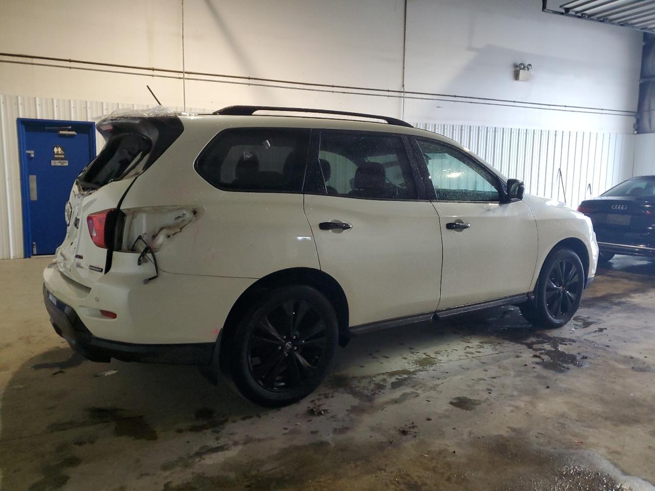 Photo 2 VIN: 5N1DR2MM6JC627927 - NISSAN PATHFINDER 