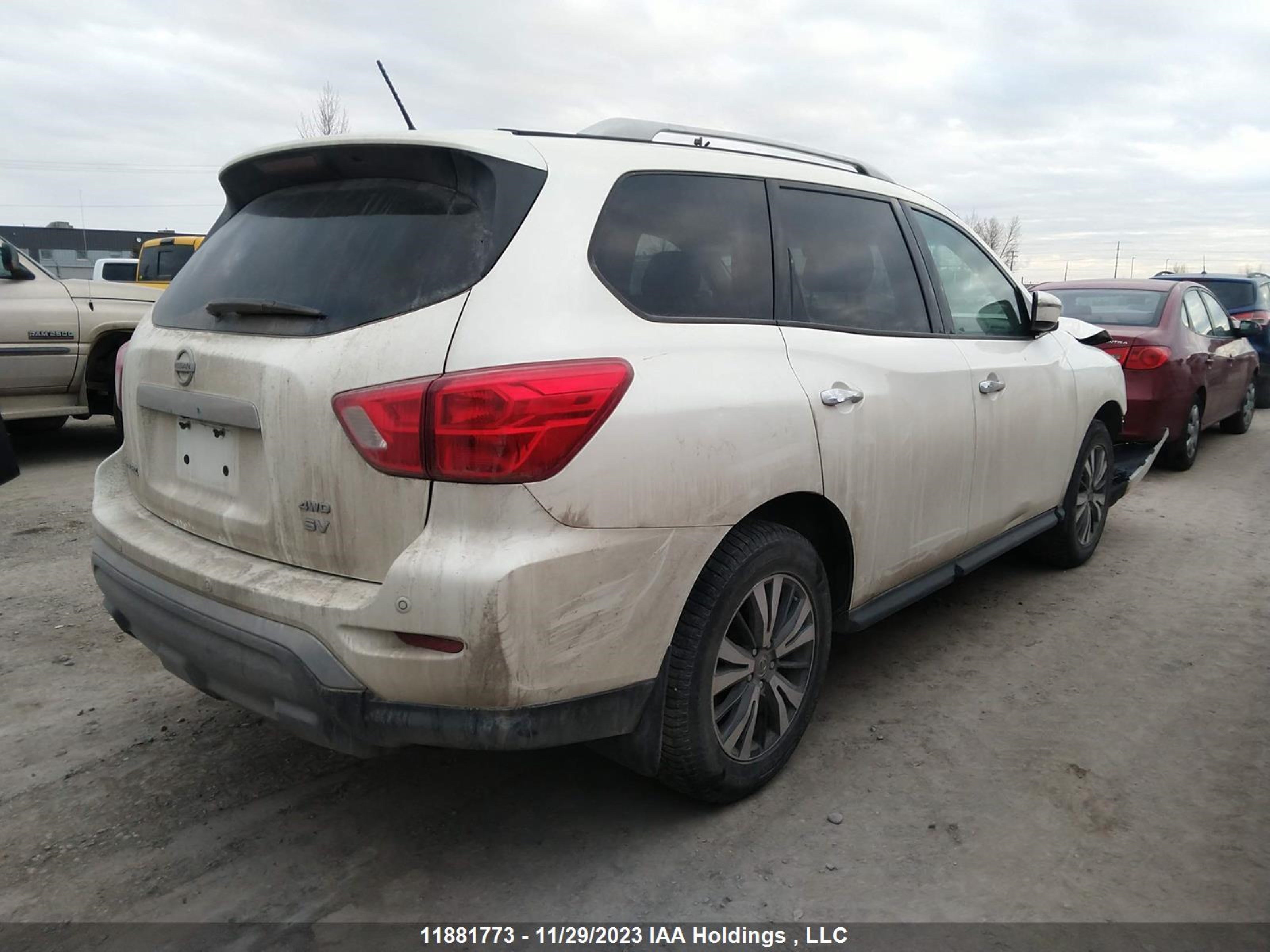 Photo 3 VIN: 5N1DR2MM8HC656422 - NISSAN PATHFINDER 