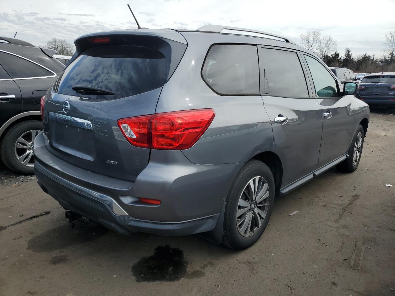 Photo 2 VIN: 5N1DR2MM9HC909215 - NISSAN PATHFINDER 