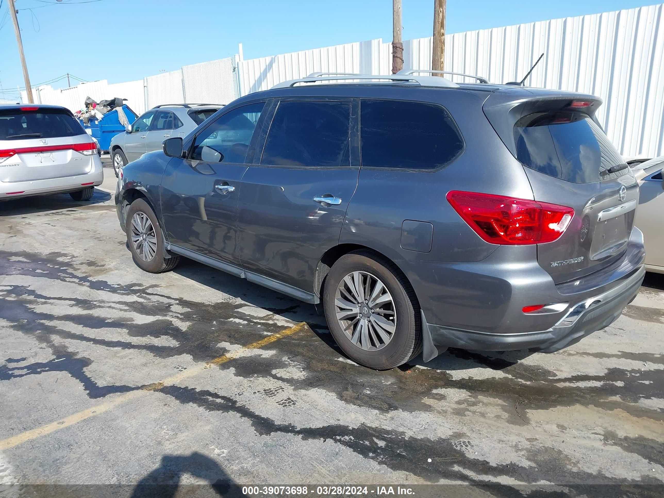 Photo 2 VIN: 5N1DR2MN2JC662568 - NISSAN PATHFINDER 