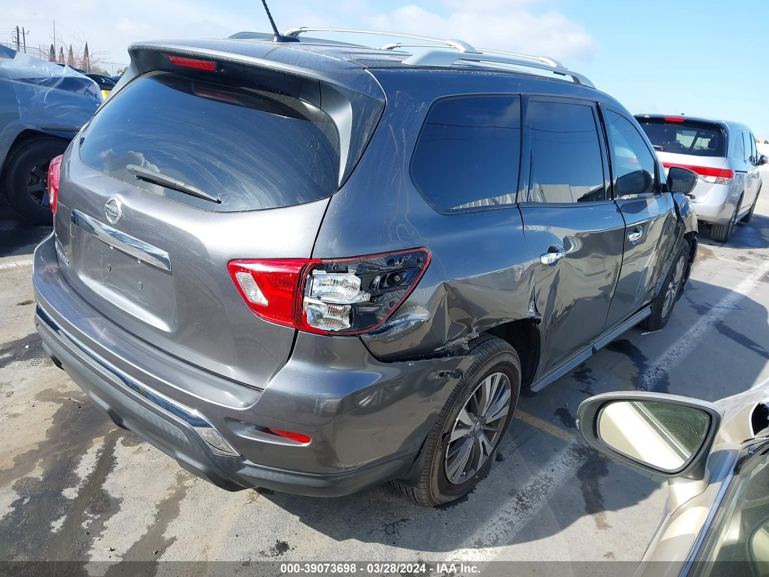 Photo 3 VIN: 5N1DR2MN2JC662568 - NISSAN PATHFINDER 