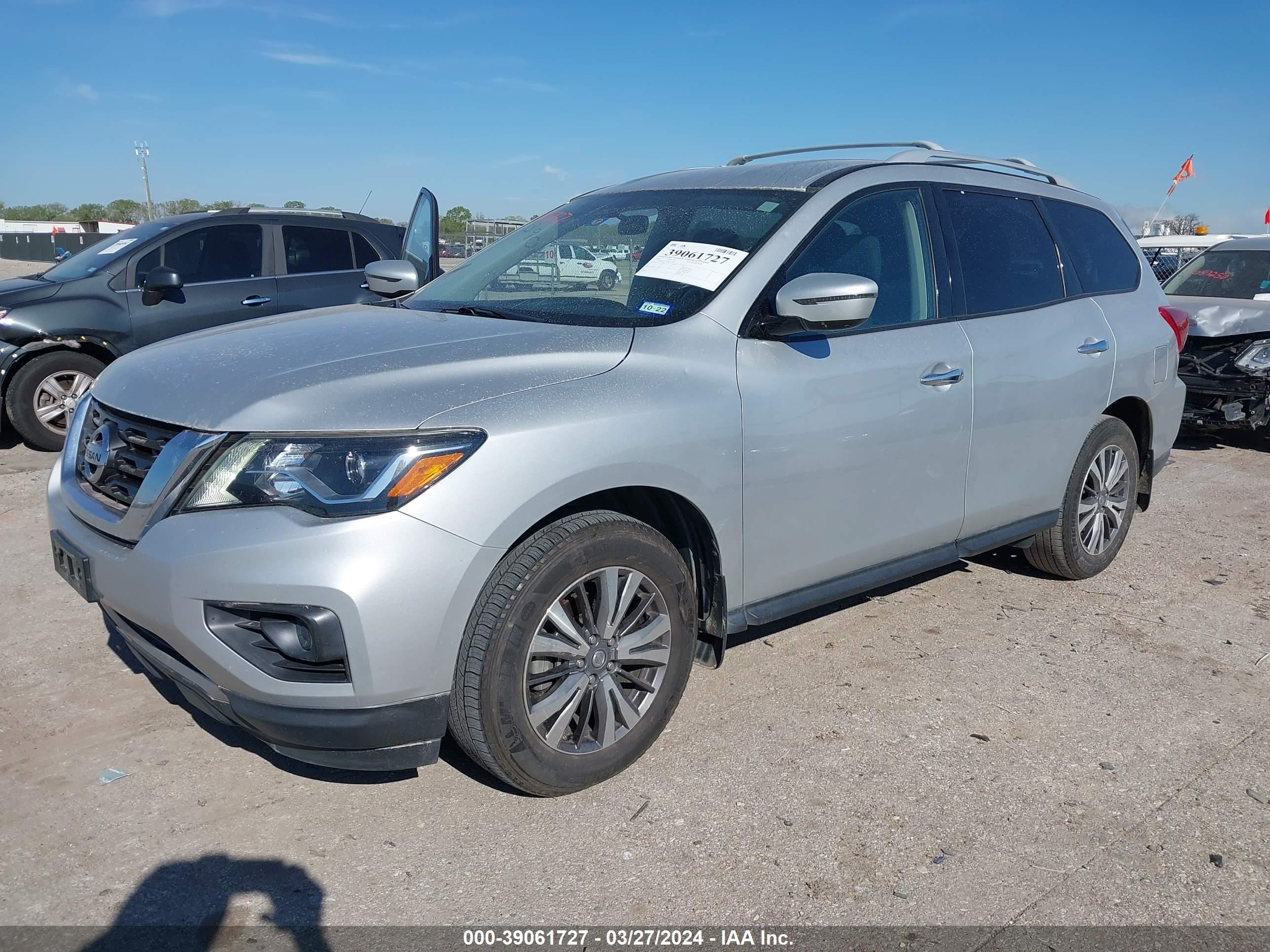 Photo 1 VIN: 5N1DR2MN2JC667530 - NISSAN PATHFINDER 