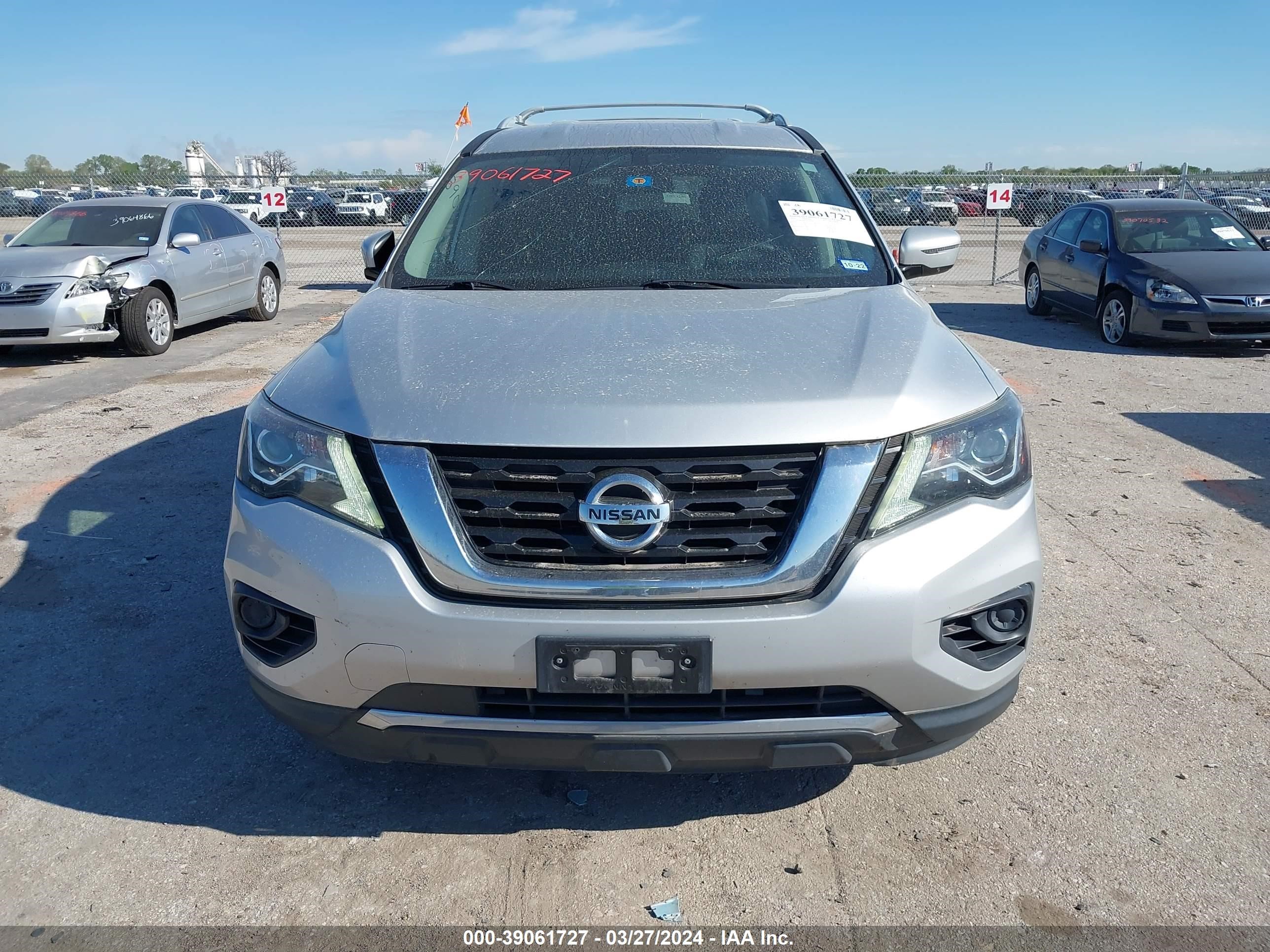 Photo 11 VIN: 5N1DR2MN2JC667530 - NISSAN PATHFINDER 